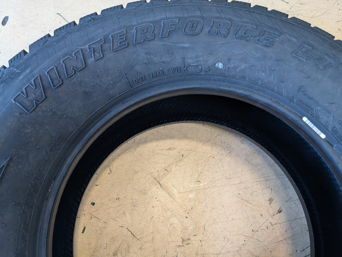 FIRESTONE WINTERFORCE LT BSW LT 265 70 17 121/118R E TIRE 246471