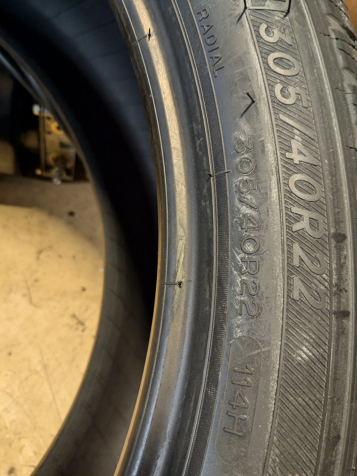 MICHELIN DEFENDER LTX MS BSW P 305 40 22 114H ALL SEASON TIRE 14664