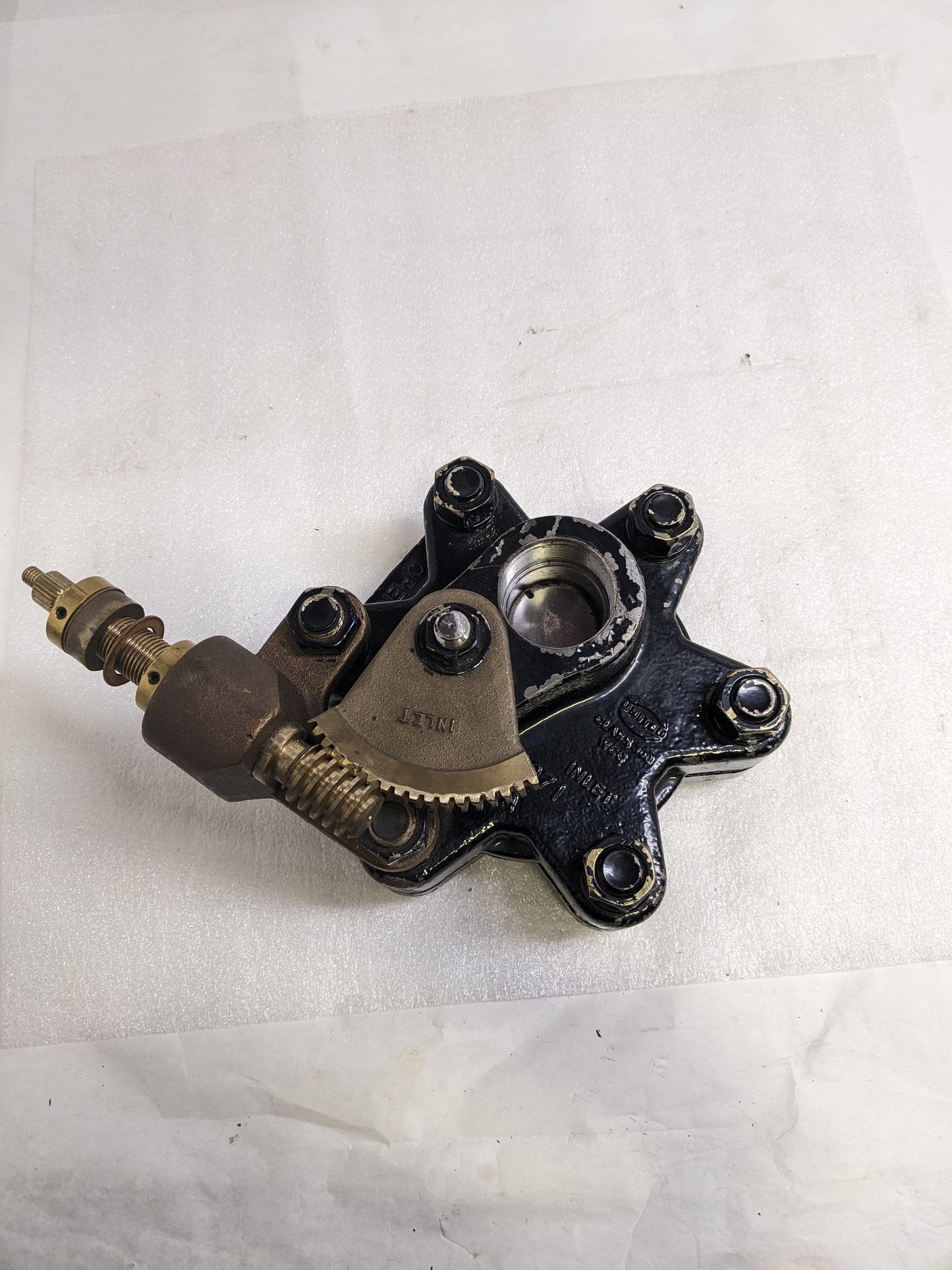 UNITED BRASS WORKS 299914 GATE VALVE CLASS 300 2" PIPE 750PSI W/O WHEEL NEW H1