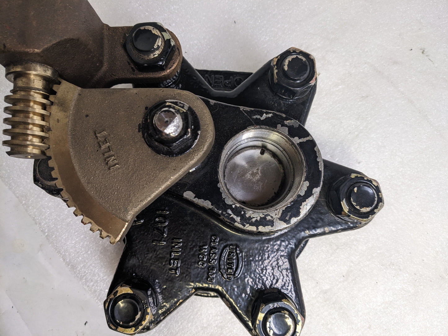 UNITED BRASS WORKS 299914 GATE VALVE CLASS 300 2" PIPE 750PSI W/O WHEEL NEW H1