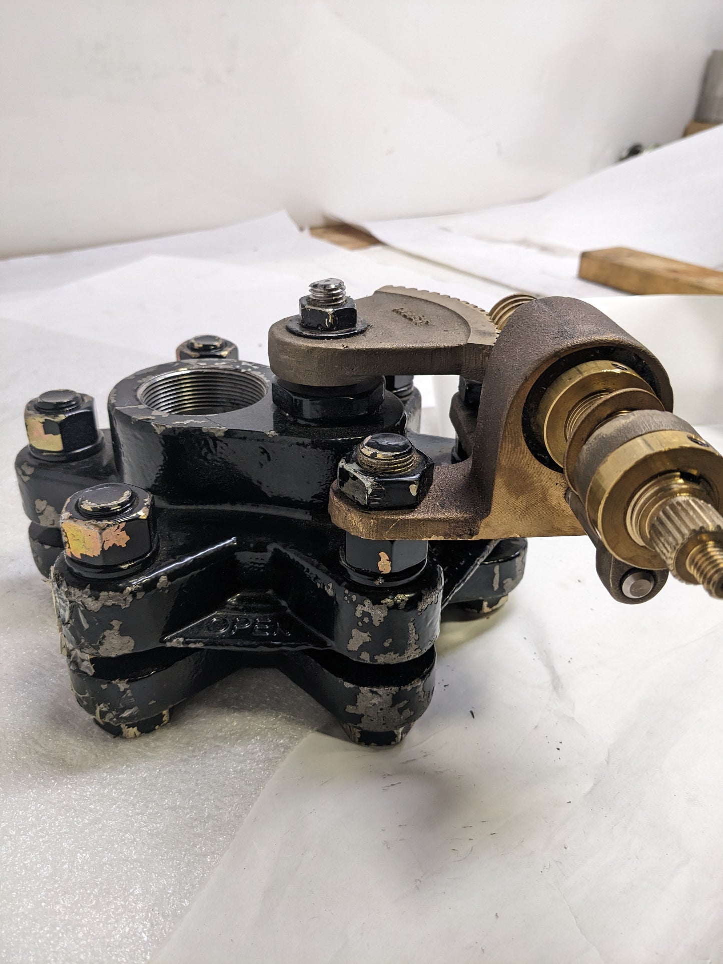 UNITED BRASS WORKS 299914 GATE VALVE CLASS 300 2" PIPE 750PSI W/O WHEEL NEW H1