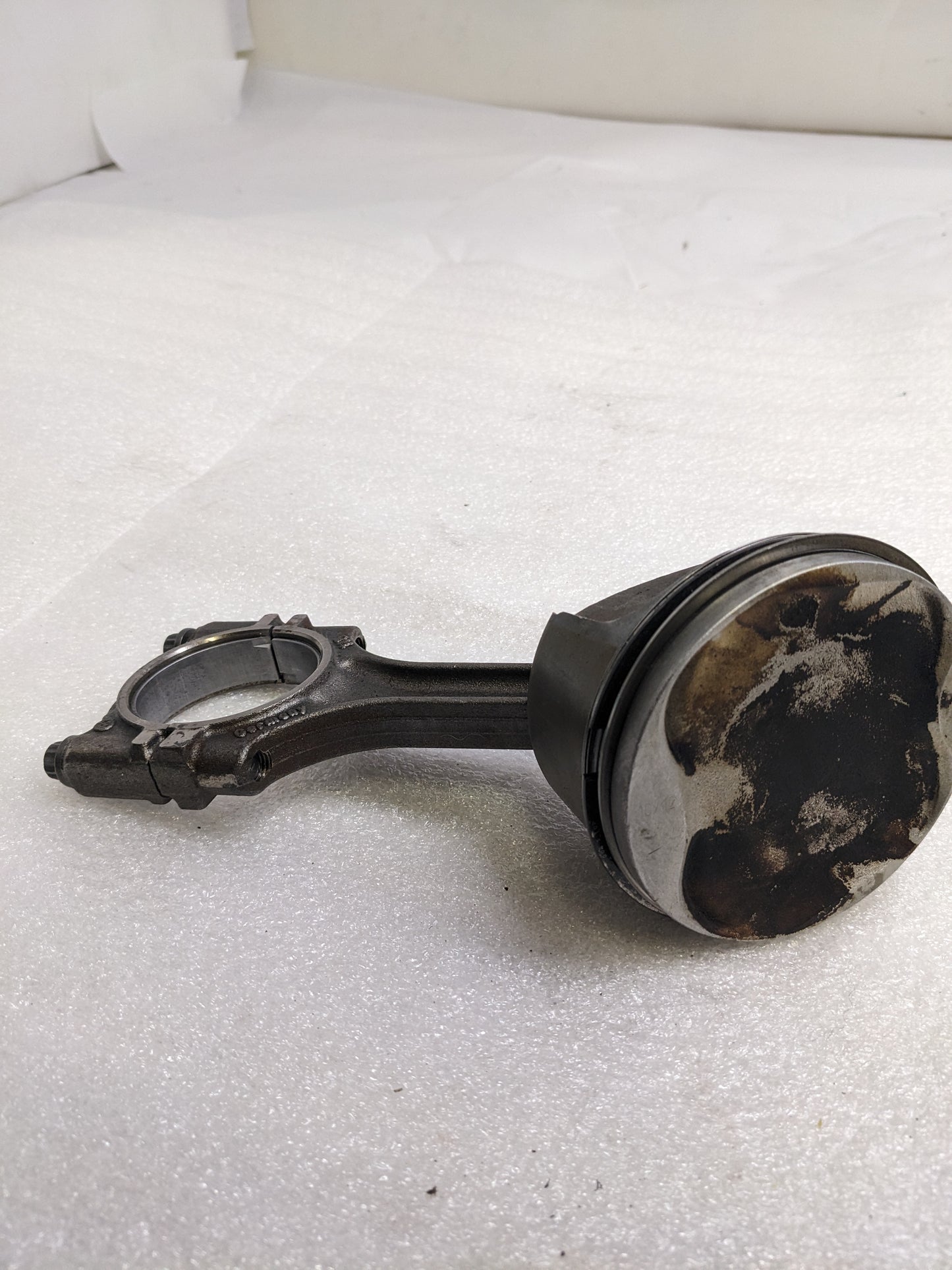 PORSCHE 9961031027R CONNECTING ROD W/ PISTON FOR 911/996 1999-2001 USED R24