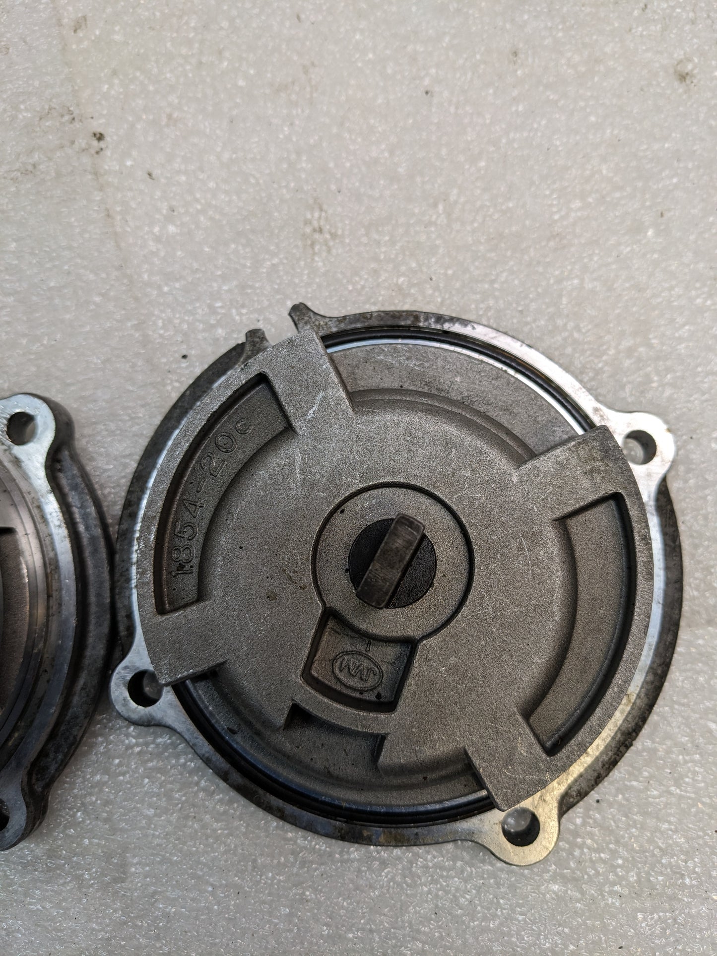 (2) PORSCHE 99610702154 ENGINE OIL SUCTION PUMP USED R23T6