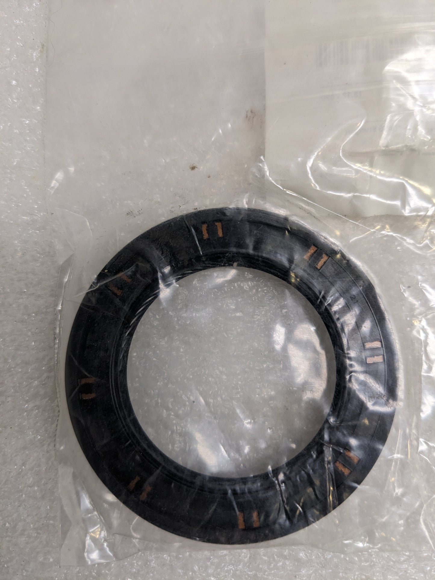 PORSCHE 95832124300 AUTOMATIC TRANSMISSION INPUT SHAFT SEAL FOR 2010-2018 CAYENNE/PANAMERA NEW R23T2