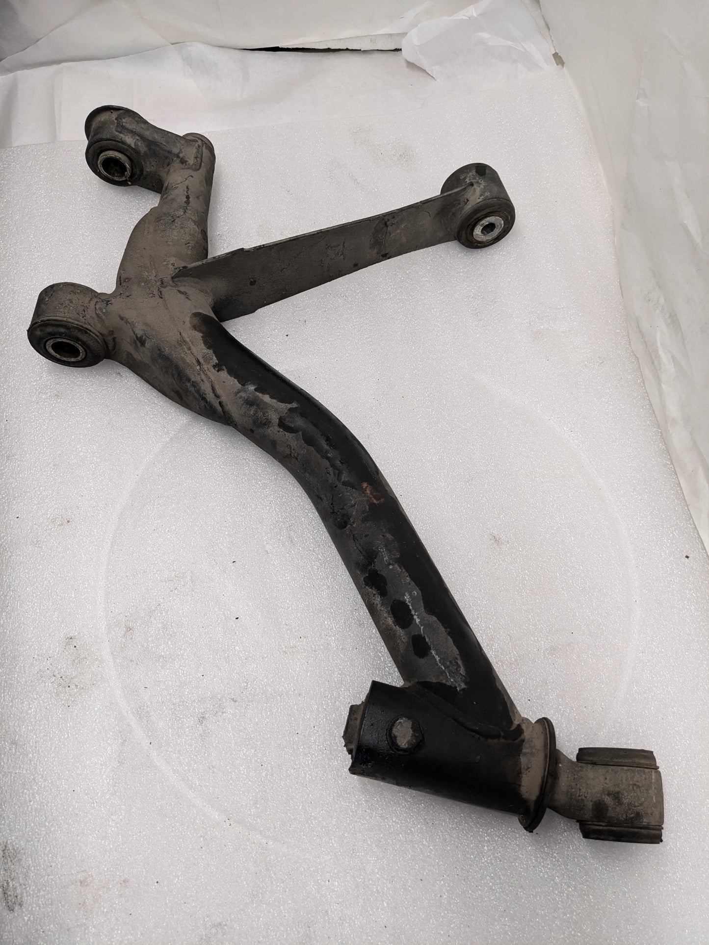 PORSCHE 92833106013 REAR RIGHT CONTROL ARM FOR 928 USED #1 PG2