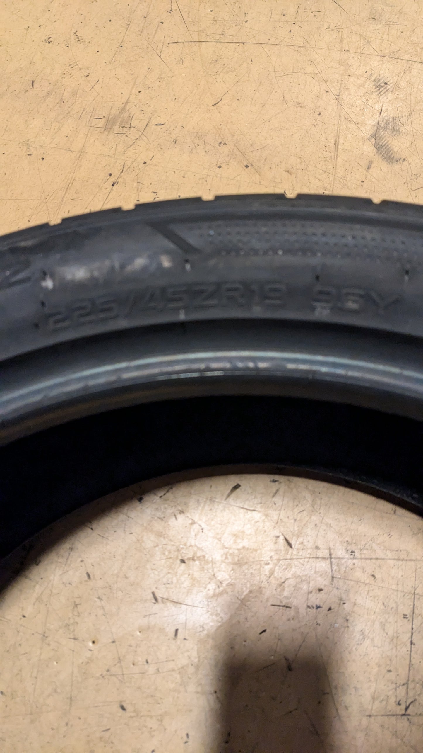 HANKOOK VENTUS V12 EVO2 BSW P 225 45 19 96Y XL UHP TIRE 1015283