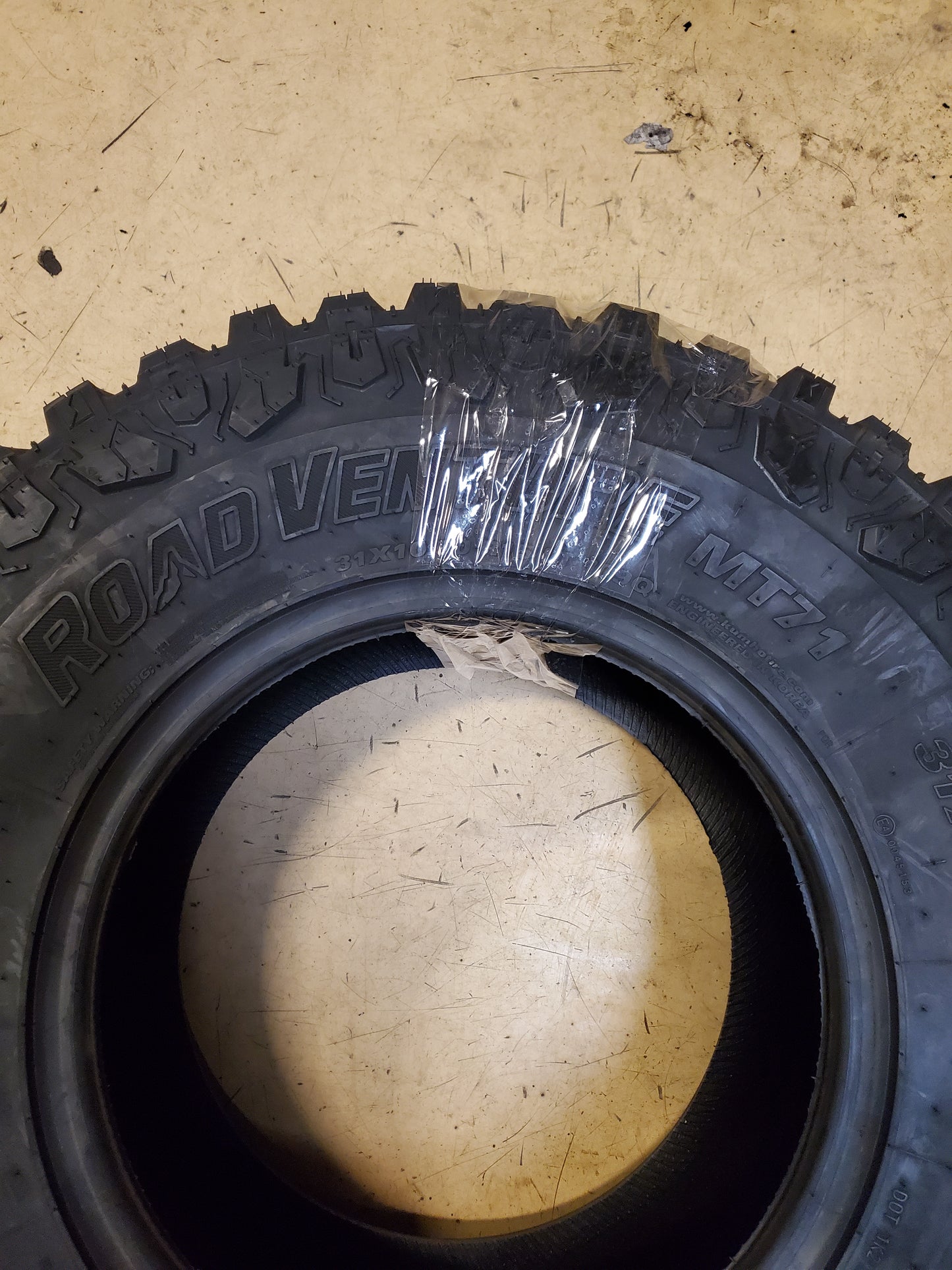KUMHO ROADVENTURE MT71 BSW LT 31 10.50 15 109Q 6PLY MUD TIRE 2270733