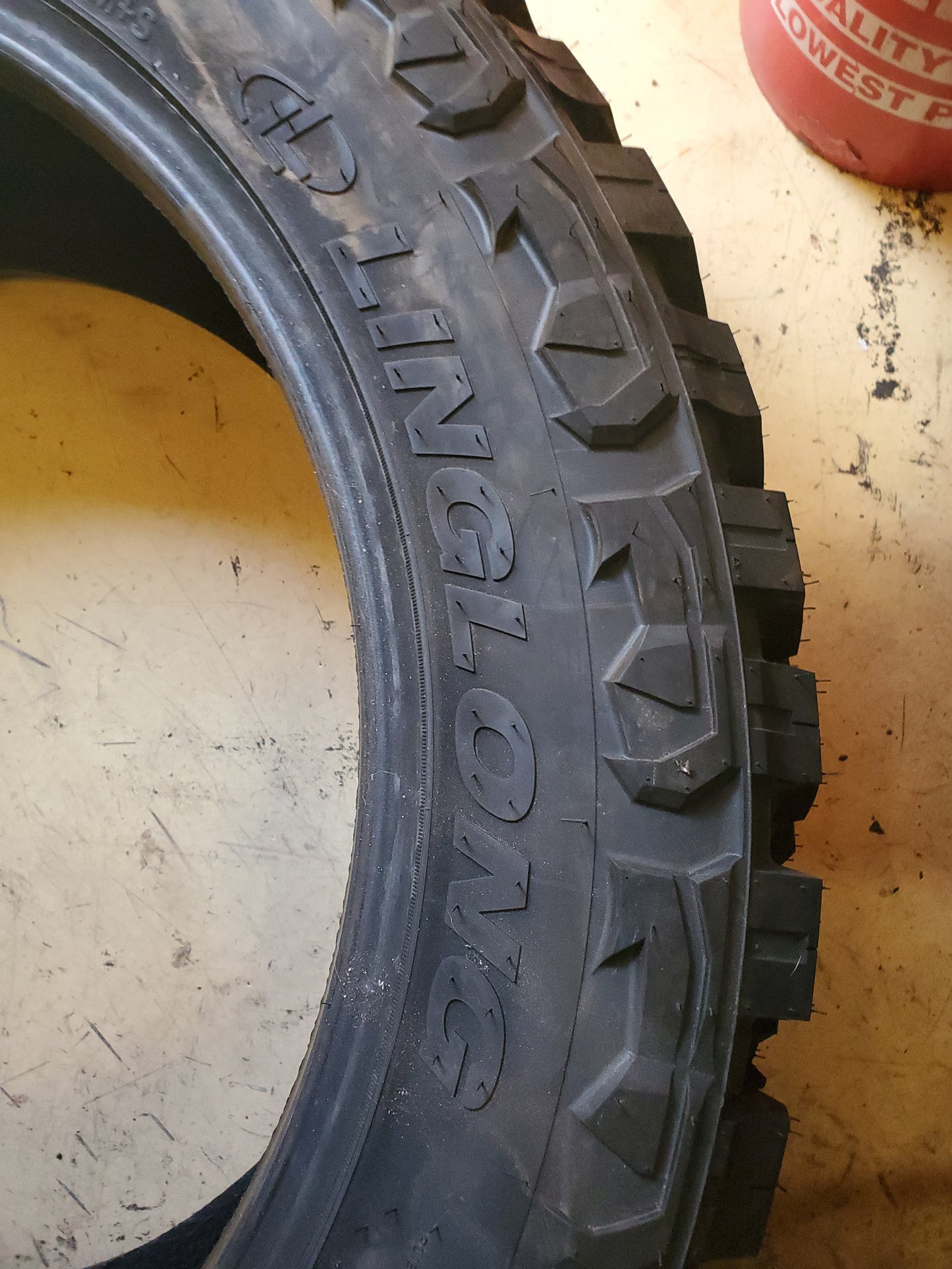 LINGLONG CROSSWIND M/T BSW LT 37 13.5 24 120Q 10PLY MUD TIRE 221022483