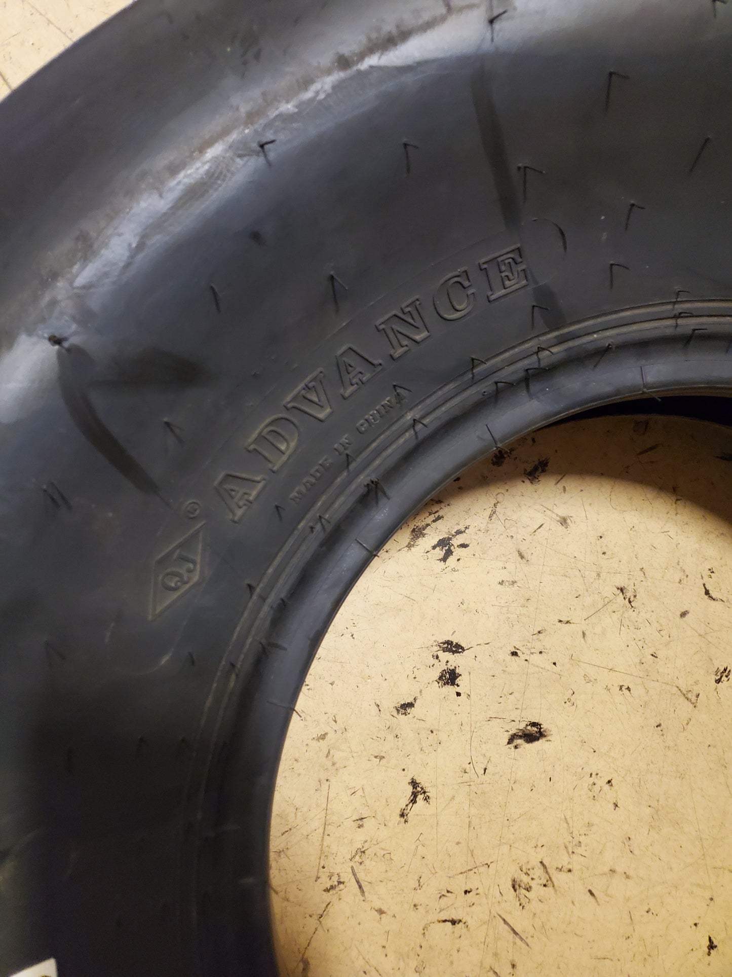 ADVANCE F-2A 114A8 BSW 10 16 10PLY TRACTOR TIRE 97705G