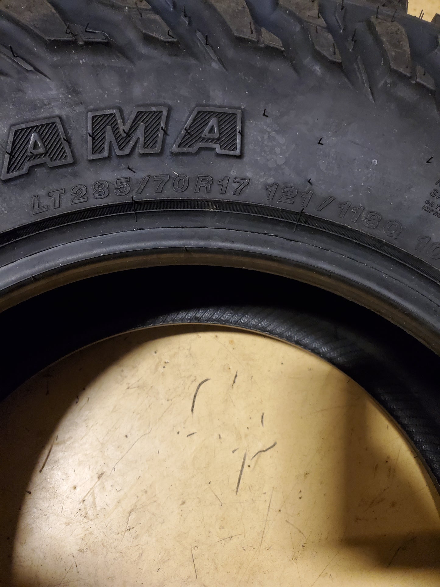 YOKOHAMA GEOLANDAR M/T G003 BSW LT 285 70 17 121/118Q 10PLY MUD TIRE 110133320