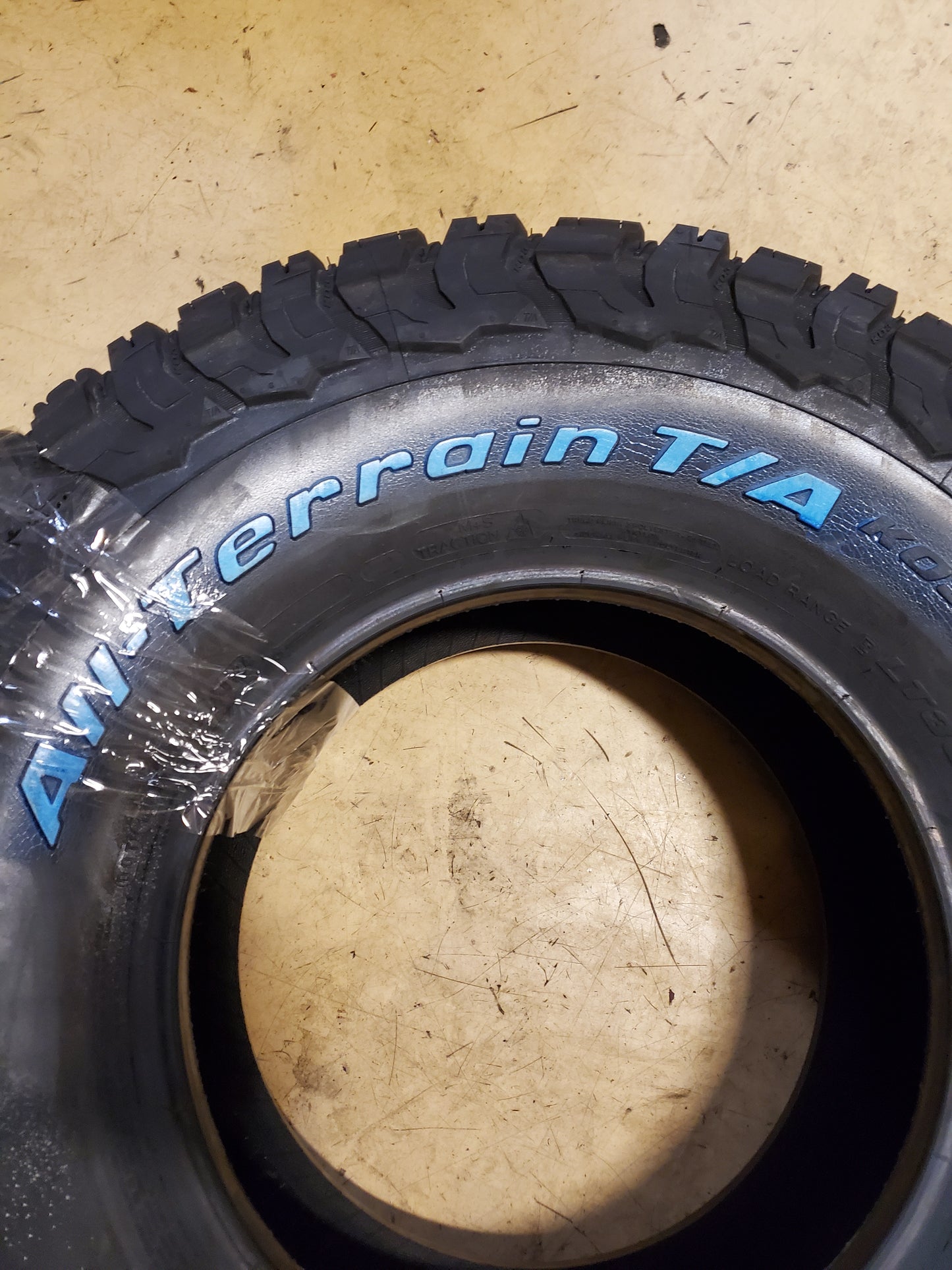 2 BFGOODRICH ALL-TERRAIN T/A KO3 RWL LT 305 70 16 124S 10PLY  TIRE 12449