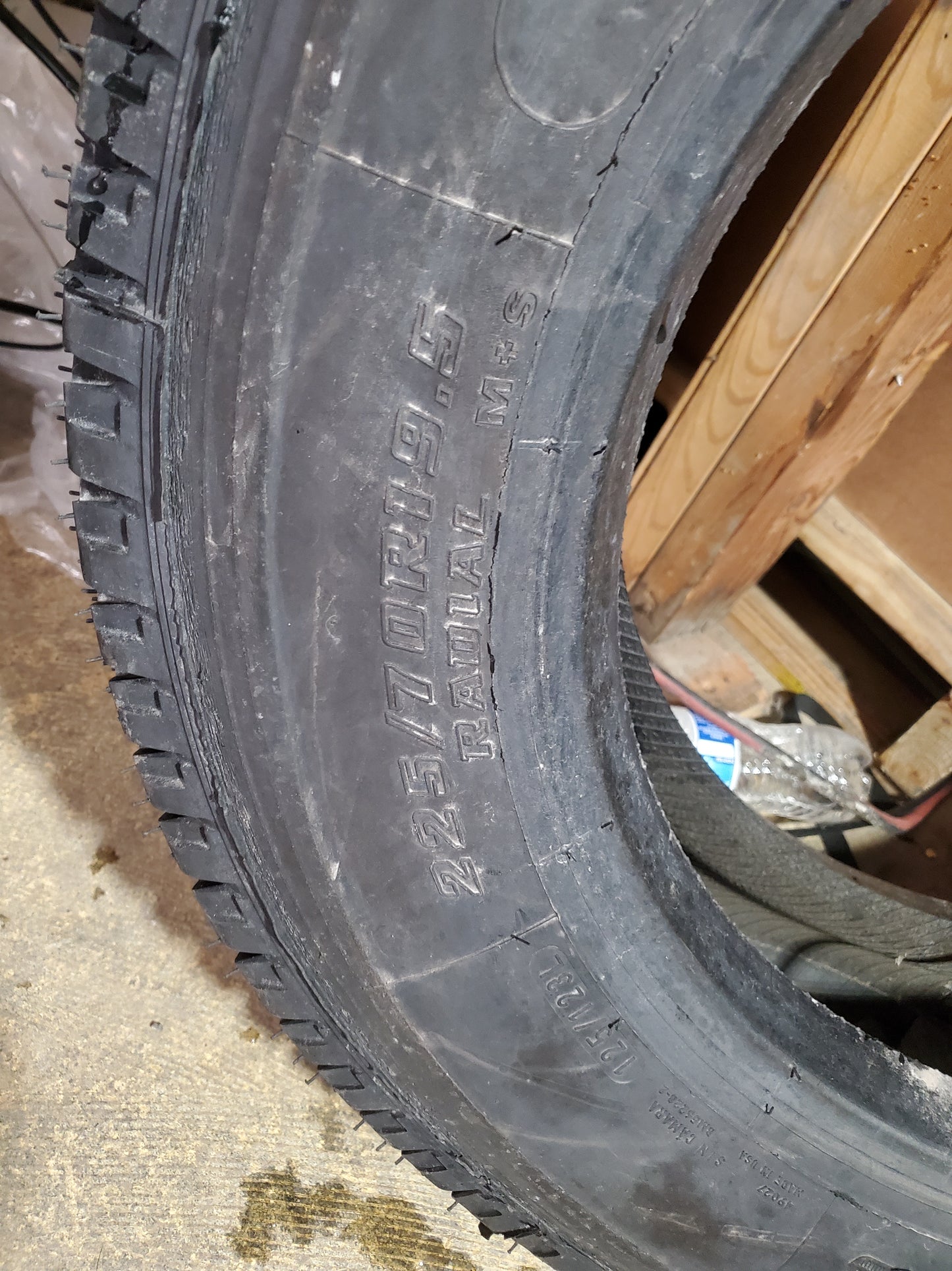 BRIDGESTONE R238 BSW LT 225 70 19.5 125/123L 12PLY ALL POSITION TIRE 248664