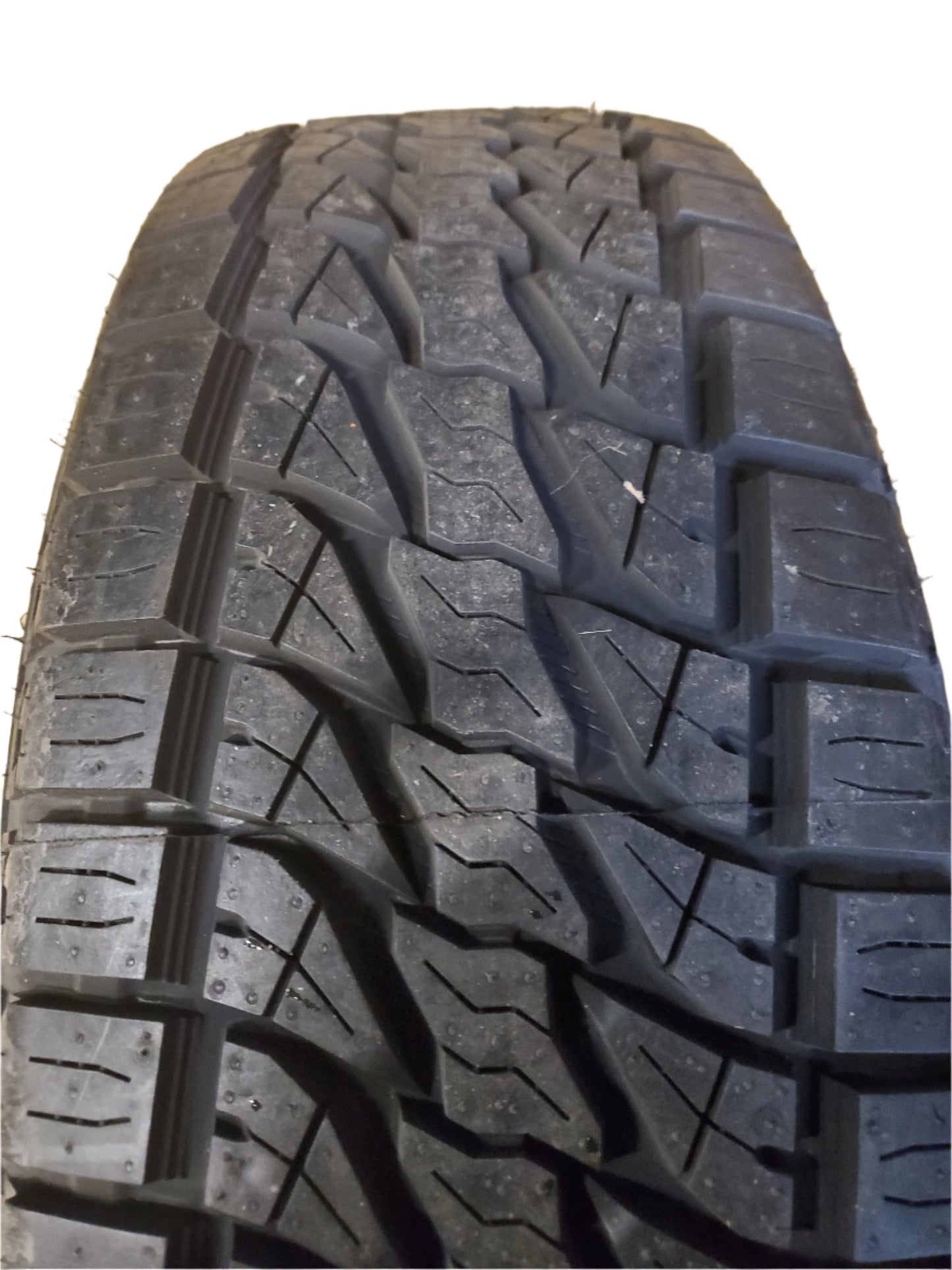LEAO LION SPORT A/T BSW P 235 70 16 106T ALL TERRAIN TIRE 221005261
