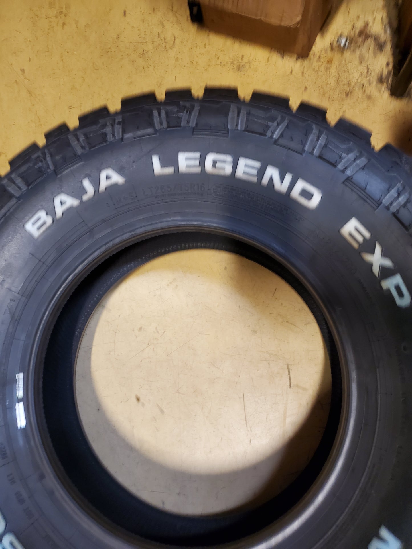 MICKEY THOMPSON BAJA LEGEND EXP RWL LT 265 75 16 123/120Q TIRE 90000067171