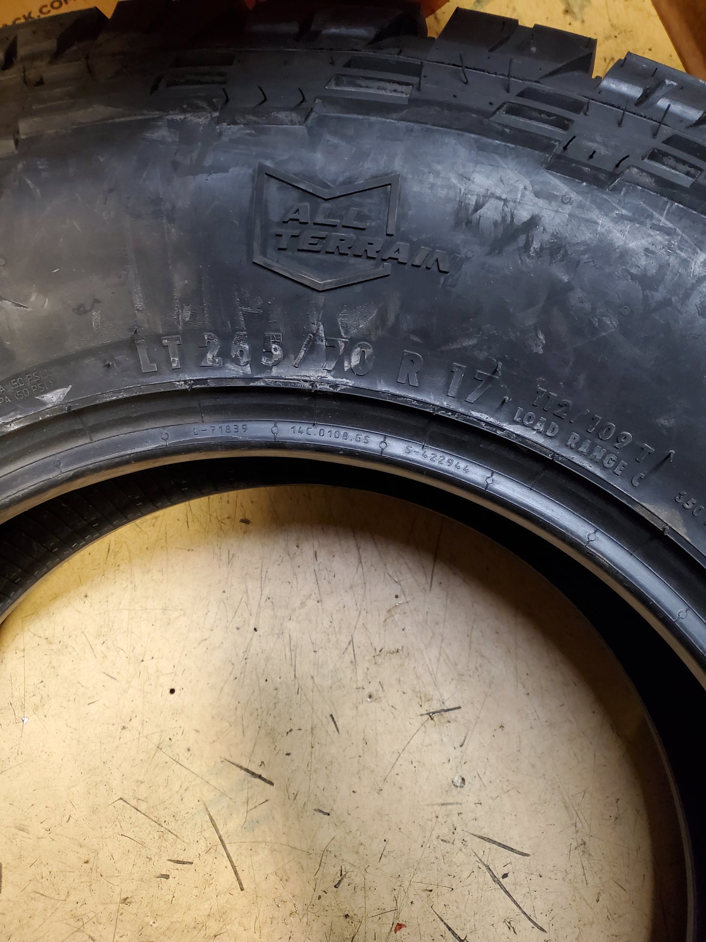 2 GENERAL GRABBER A/T X BSW LT 265 70 17 112/109T 6PLY ALL TERRAIN TIRE 04509790000