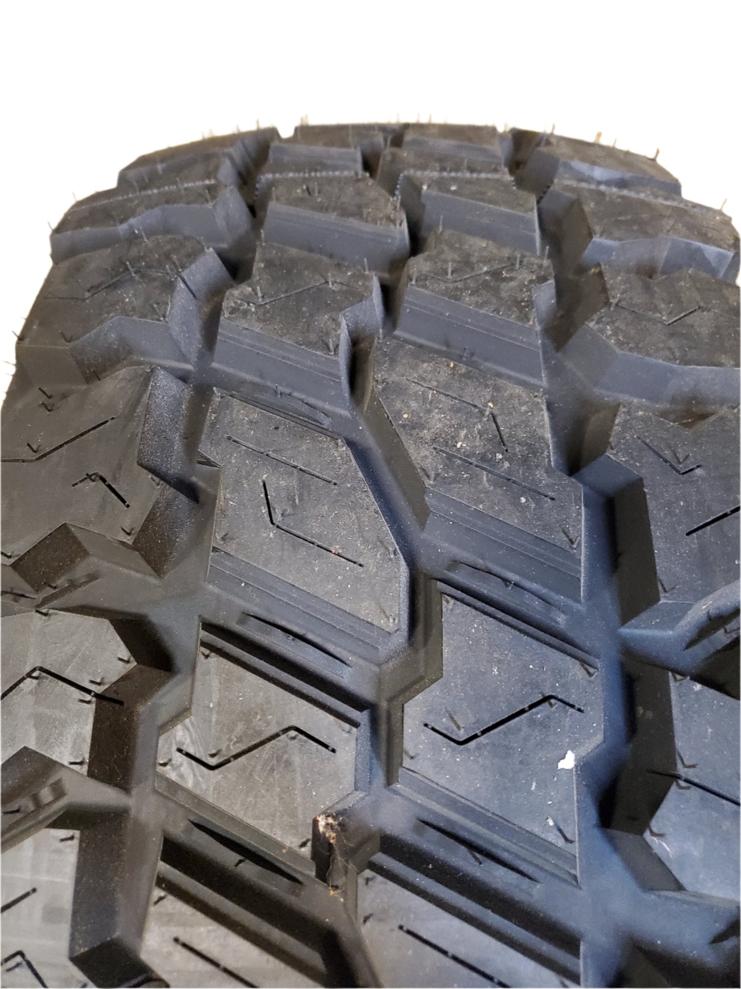 MUD CLAW COMP MTX BSW LT 35 12.5 18 128Q 12PLY MUD TIRE MTX95