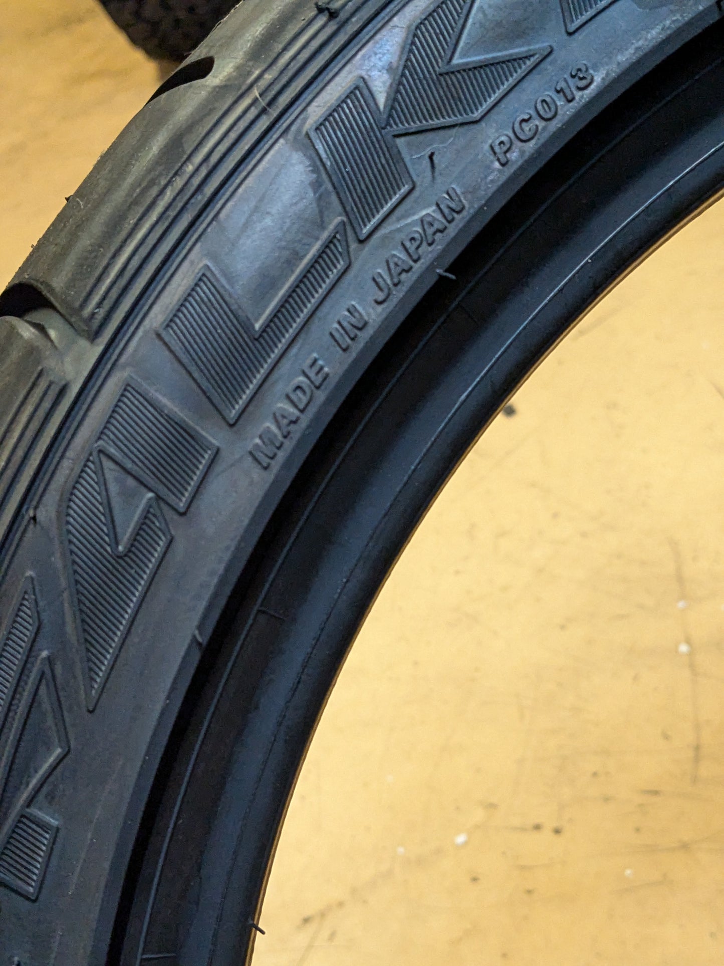 FALKEN AZENIS RT615K+ BSW P 265 35 18 97W REIN. PERFORMANCE SUMMER TIRE 28233806