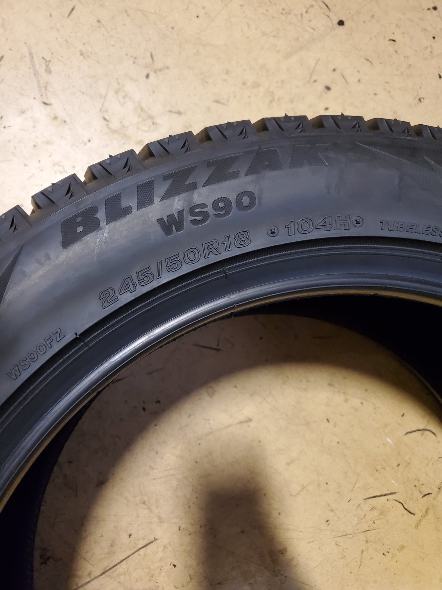 BRIDGESTONE BLIZZAK WS90  P 245 50 18 104H XL WINTER TIRE 001141