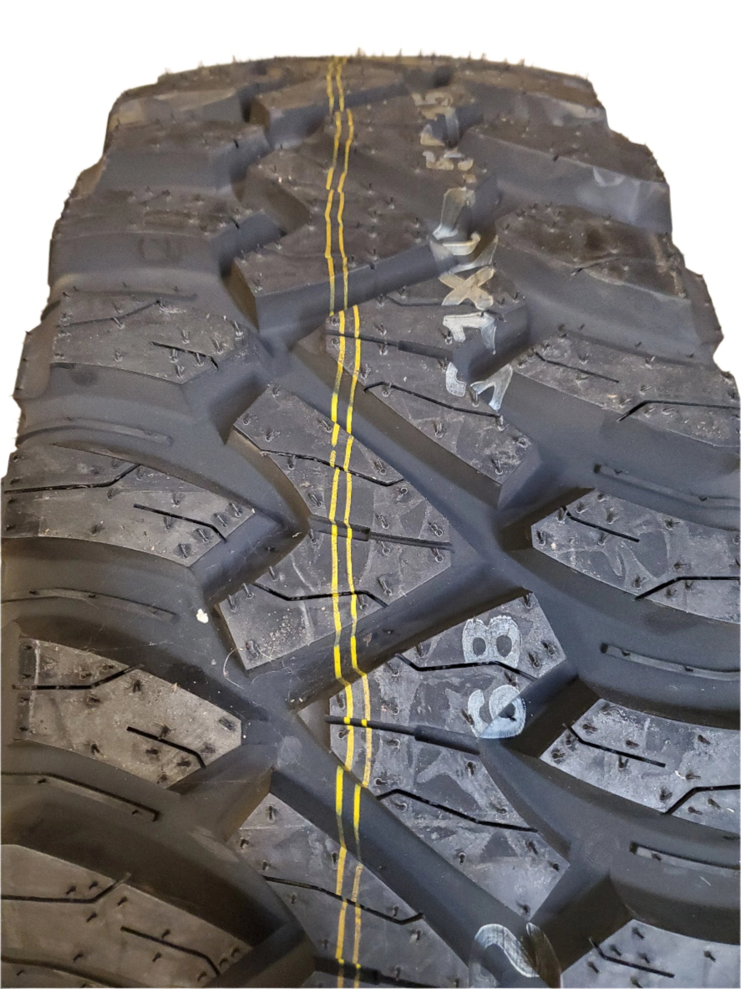 KUMHO ROADVENTURE MT71 BSW LT 31 10.50 15 109Q 6PLY MUD TIRE 2270733