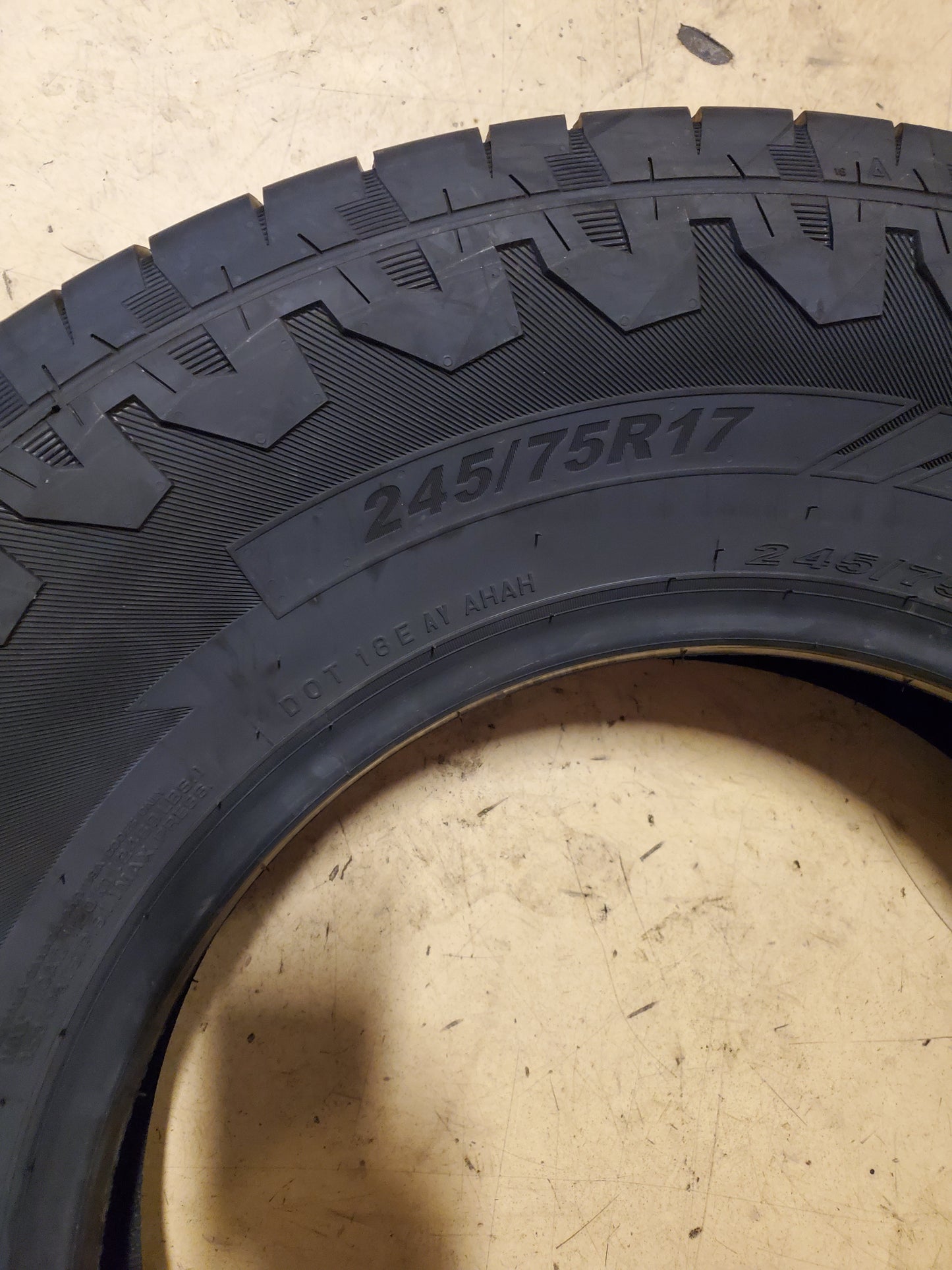 NEXEN ROADIAN HTX2 BSW P 245 75 17 112S ALL WEATHER TIRE 11717NXK