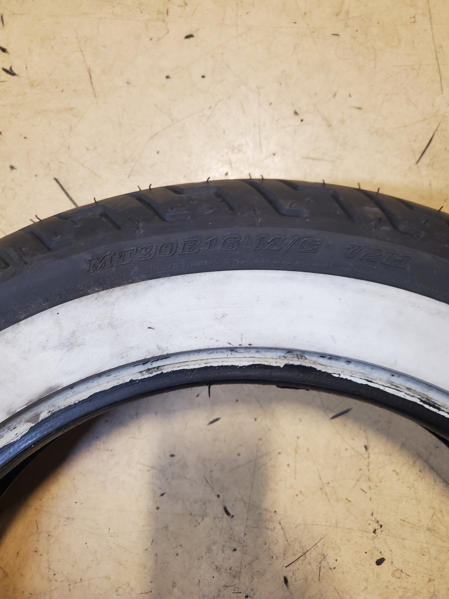 DUNLOP D402 HARLEY DAVIDSON MT90 16 72H FRONT MOTORCYCLE TIRE 45006380
