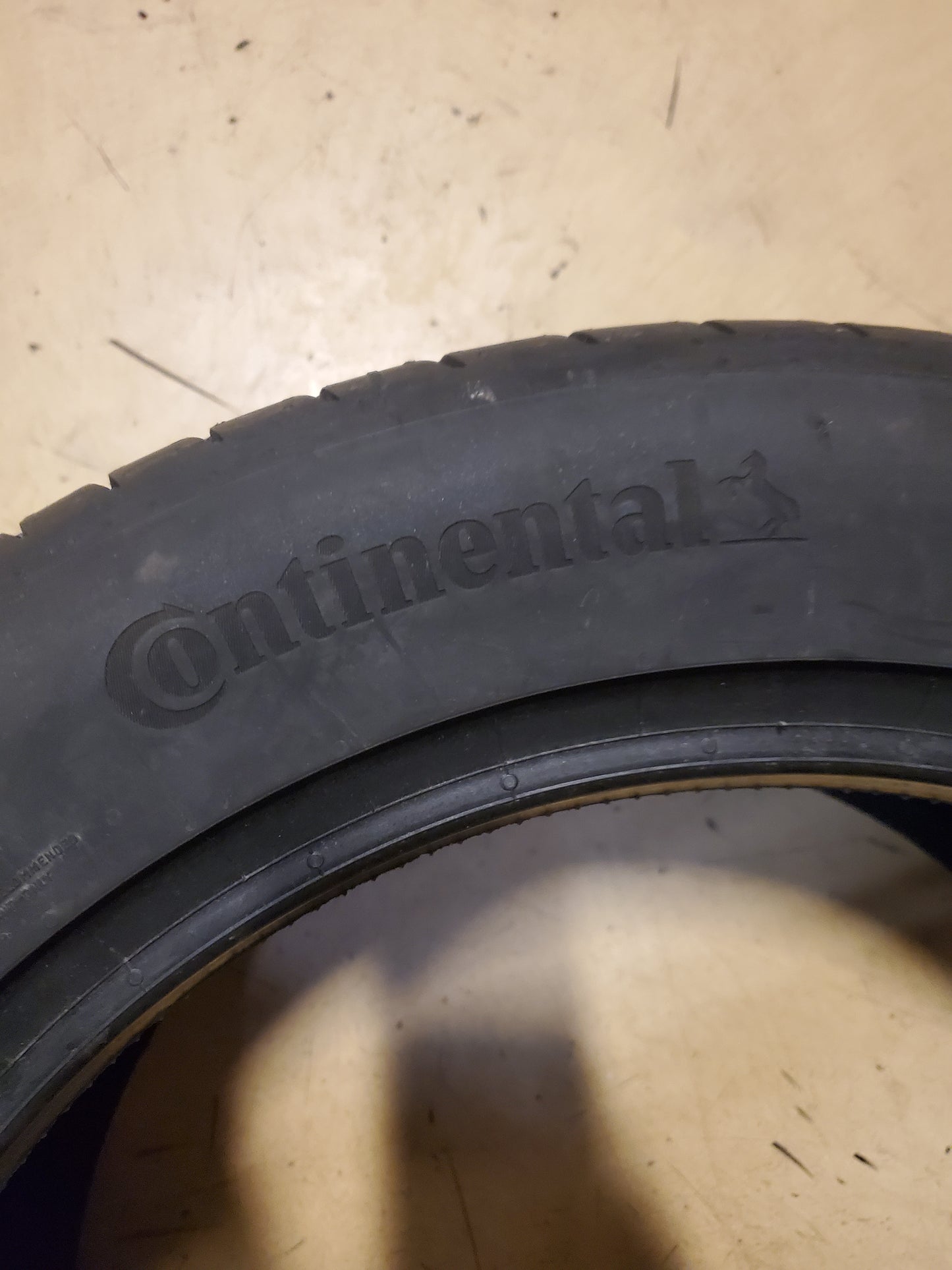 CONTINENTAL EXTREMECONTACT SPORT 02 BSW P 255 45 17 98W UHP TIRE 03125050000