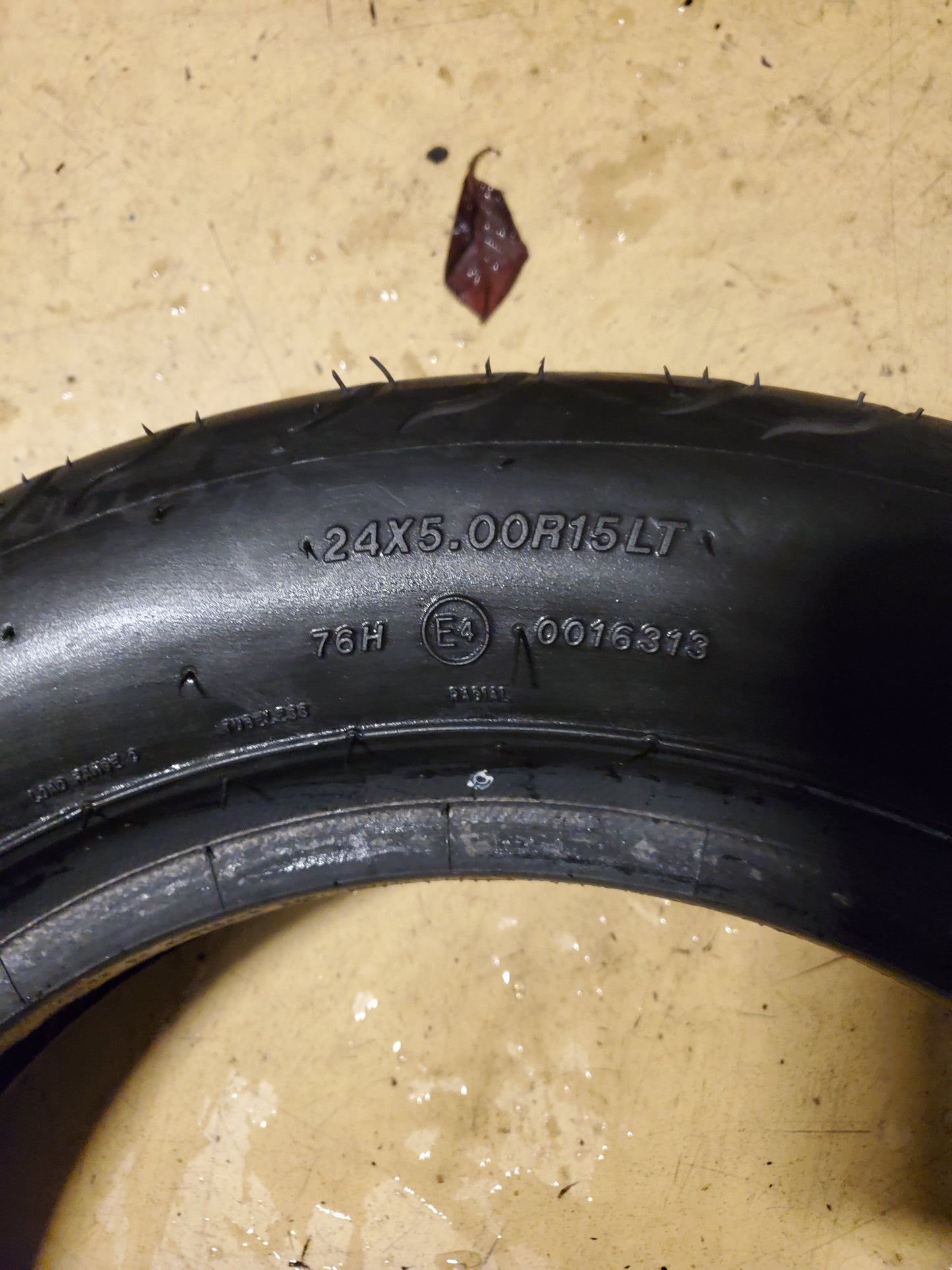 MICKEY THOMPSON SPORTSMAN S/R BSW LT 24 5 15 76H SUMMER TIRE 90000000229