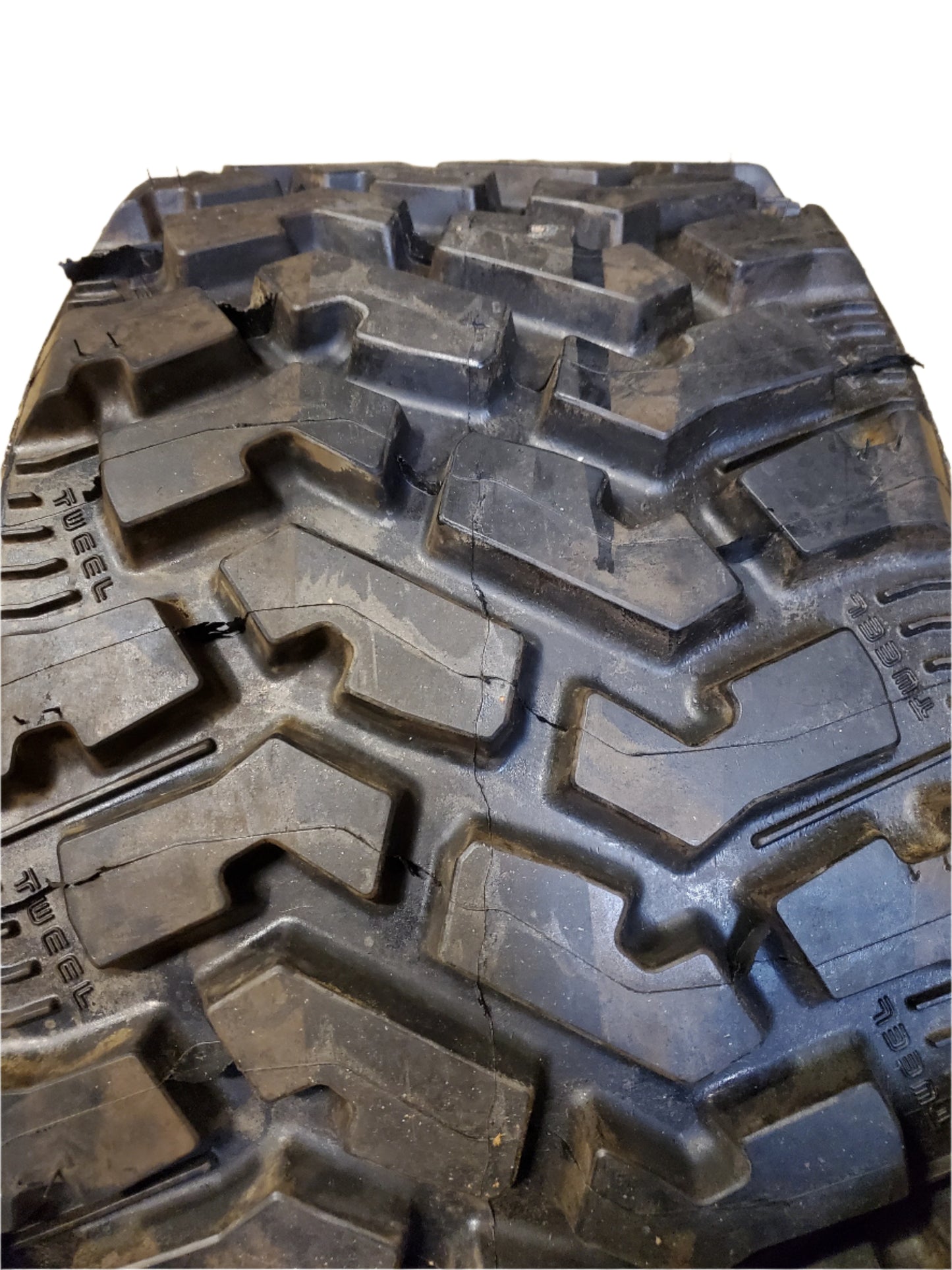 MICHELIN X TWEEL BSW 26 11 14 90J 4X137MM 6+4 OFFSET ATV/UTV TIRE 29242