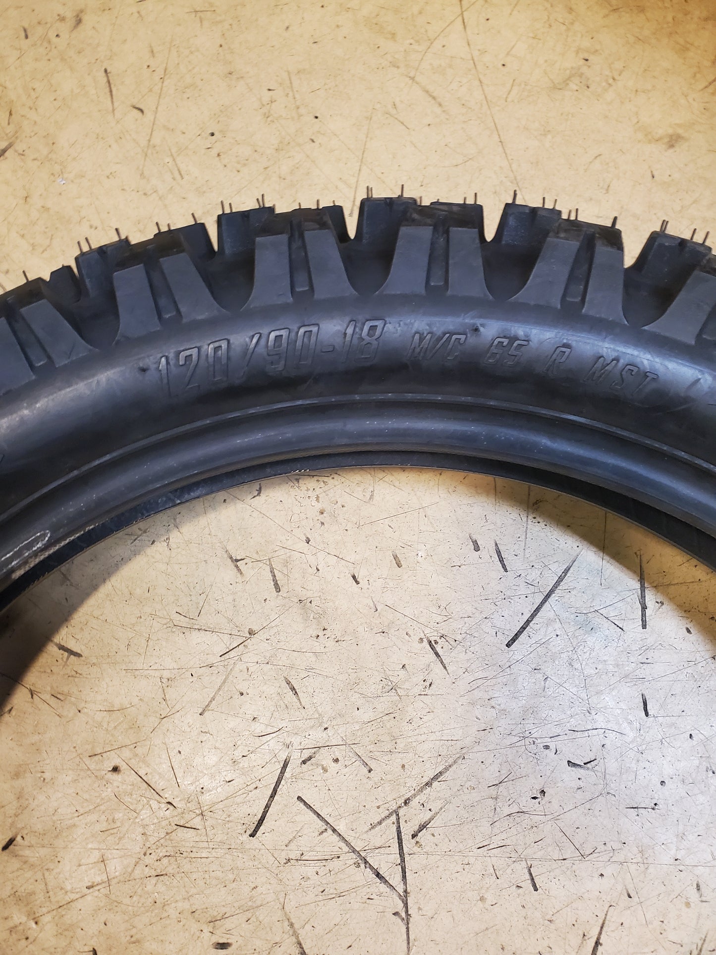 MOTOZ TRACTIONATOR ENDURO I/T BSW 120 90 18 65R REAR DIRT BIKE TIRE 1544610004