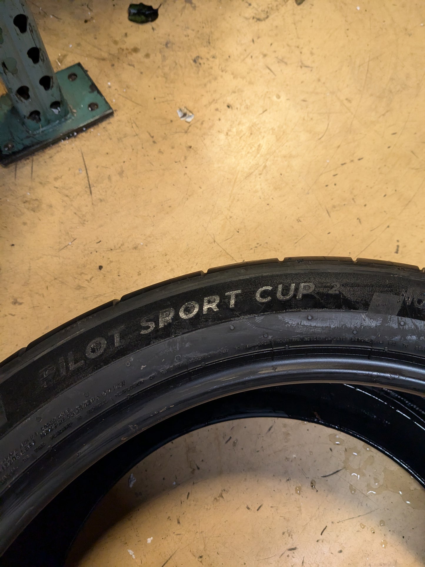 MICHELIN PILOT SPORT CUP 2 (NO) PORSCHE P 335 30 20 108Y XL SPORT TIRES 01589