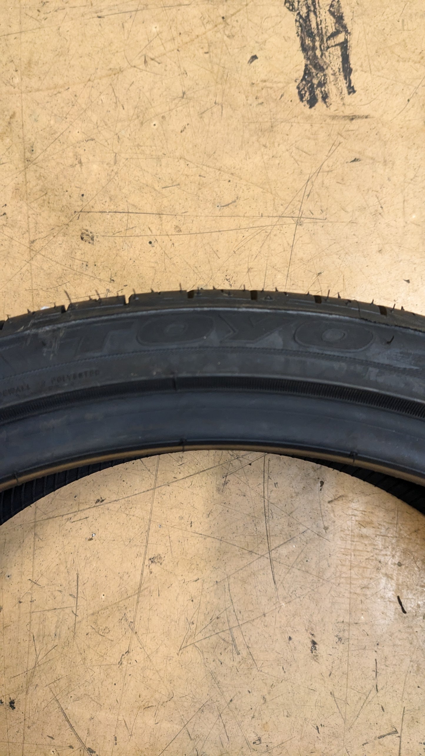 NOS TOYO EXTENSA HP 2 BSW P 225 35 20 90W ALL SEASON TIRE 196270