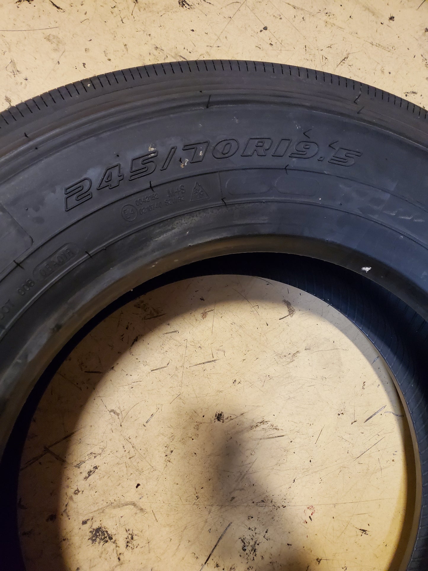 AMERICUS AP2000 BSW 245 70 19.5 135/133L 16PLY COMMERCIAL TIRE AMD9007
