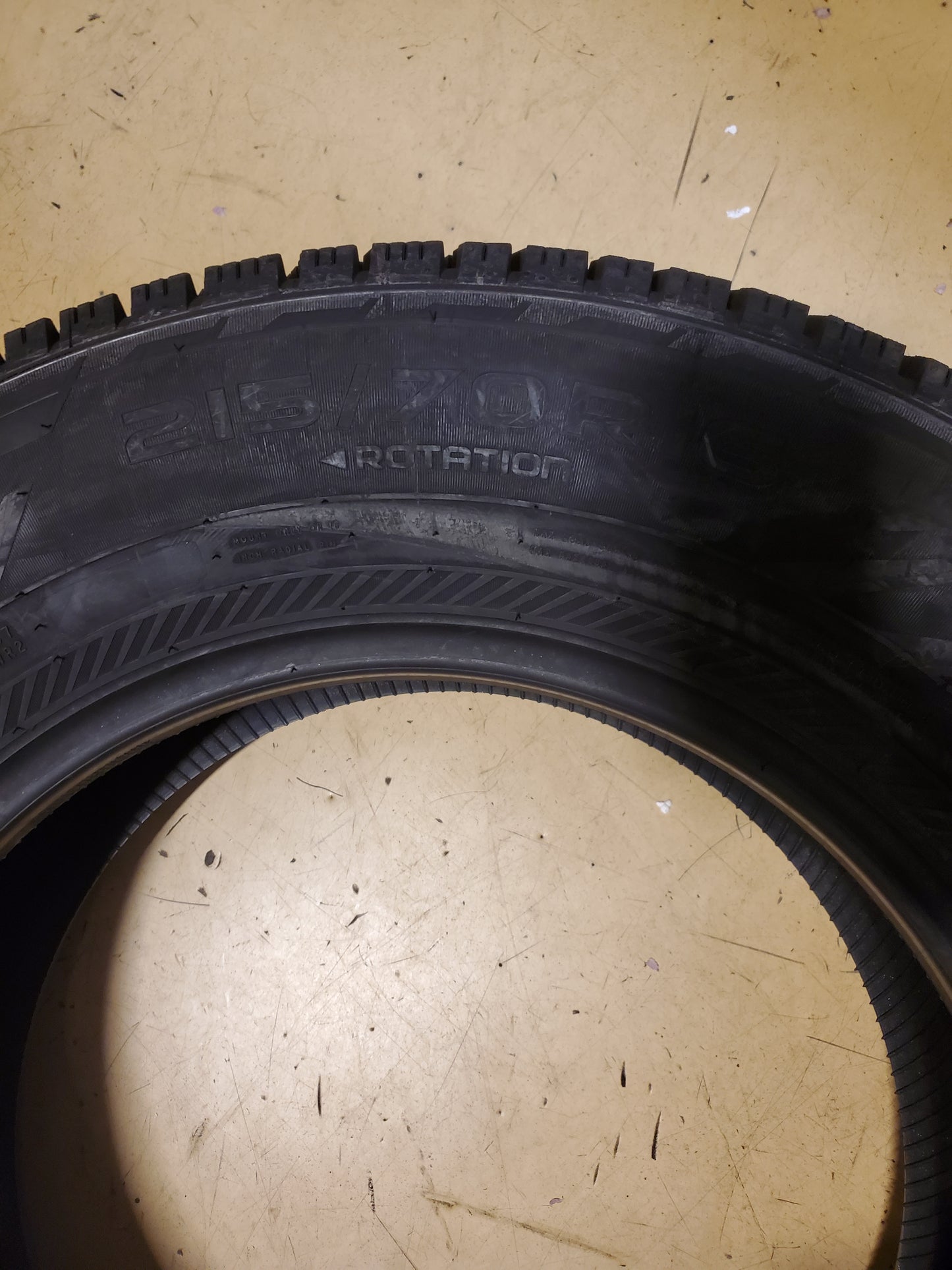 NOKIAN HAKKAPELIITTA R5 SUV BSW P 215 70 16 100R WINTER TIRE T432196