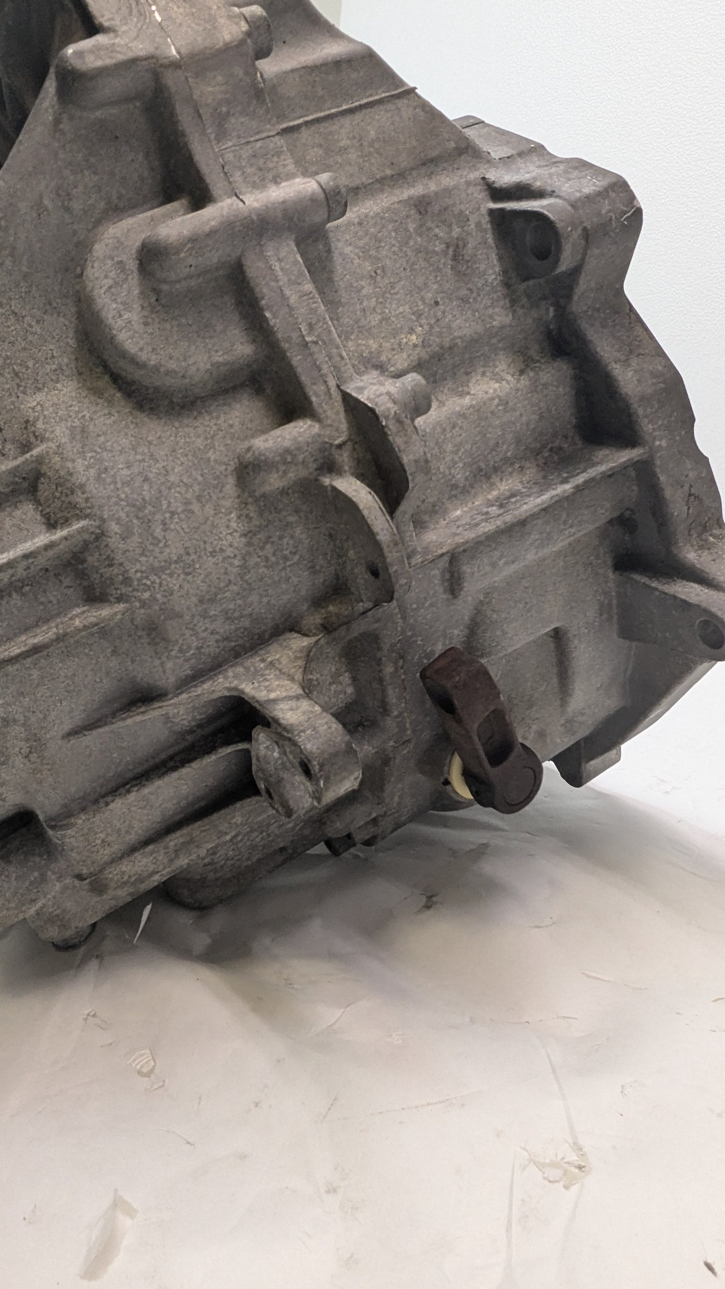 05-08 BMW MINI COOPER MANUAL TRANSMISSION GETRAG 6 SPEED 2850033290