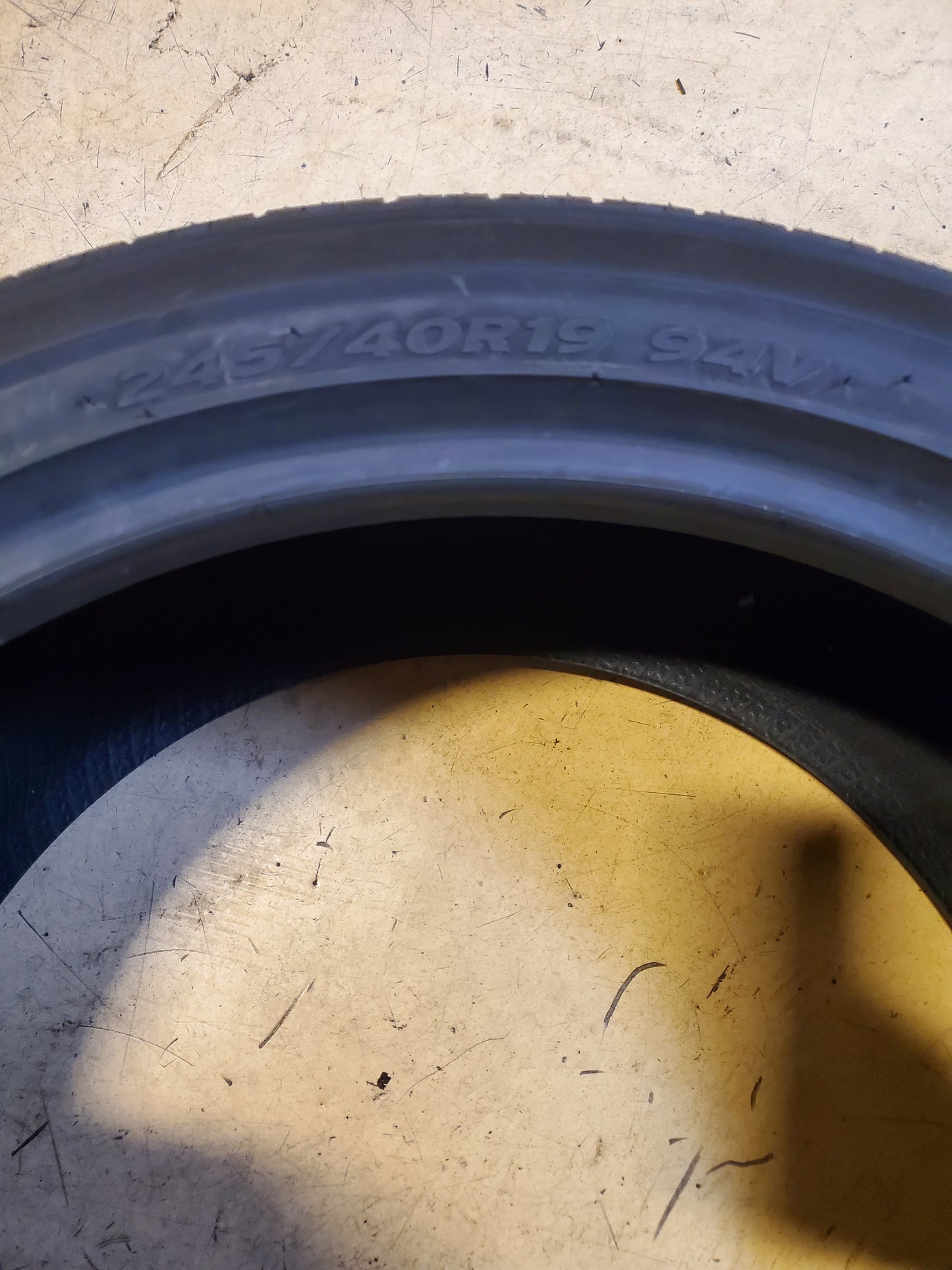 HANKOOK KINERGY GT A/S BSW P 245 40 19 94V ALL SEASON TIRE 1016168