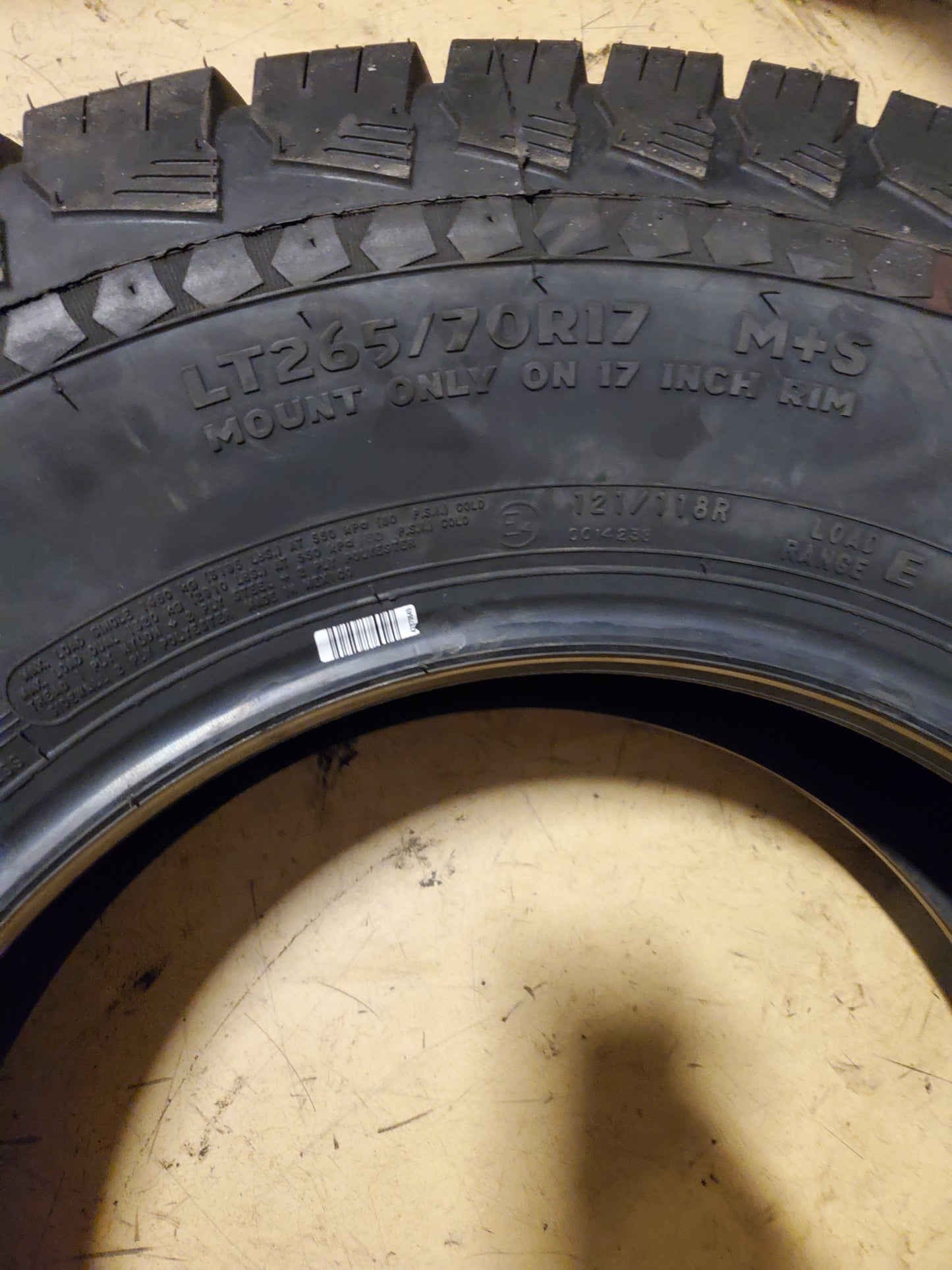 NOS MASTERCRAFT WILDCAT A/T 2 OWL LT 265 70 17 121/118R 10PLY TIRE N95997199