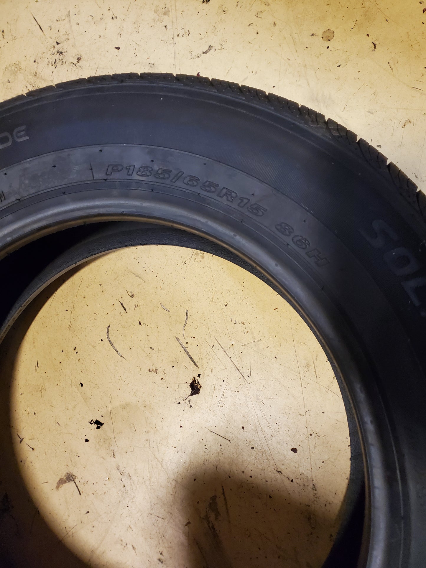 SOLAR 4XS + BSW P 185 65 15 86H ALL SEASON TIRE SLR27