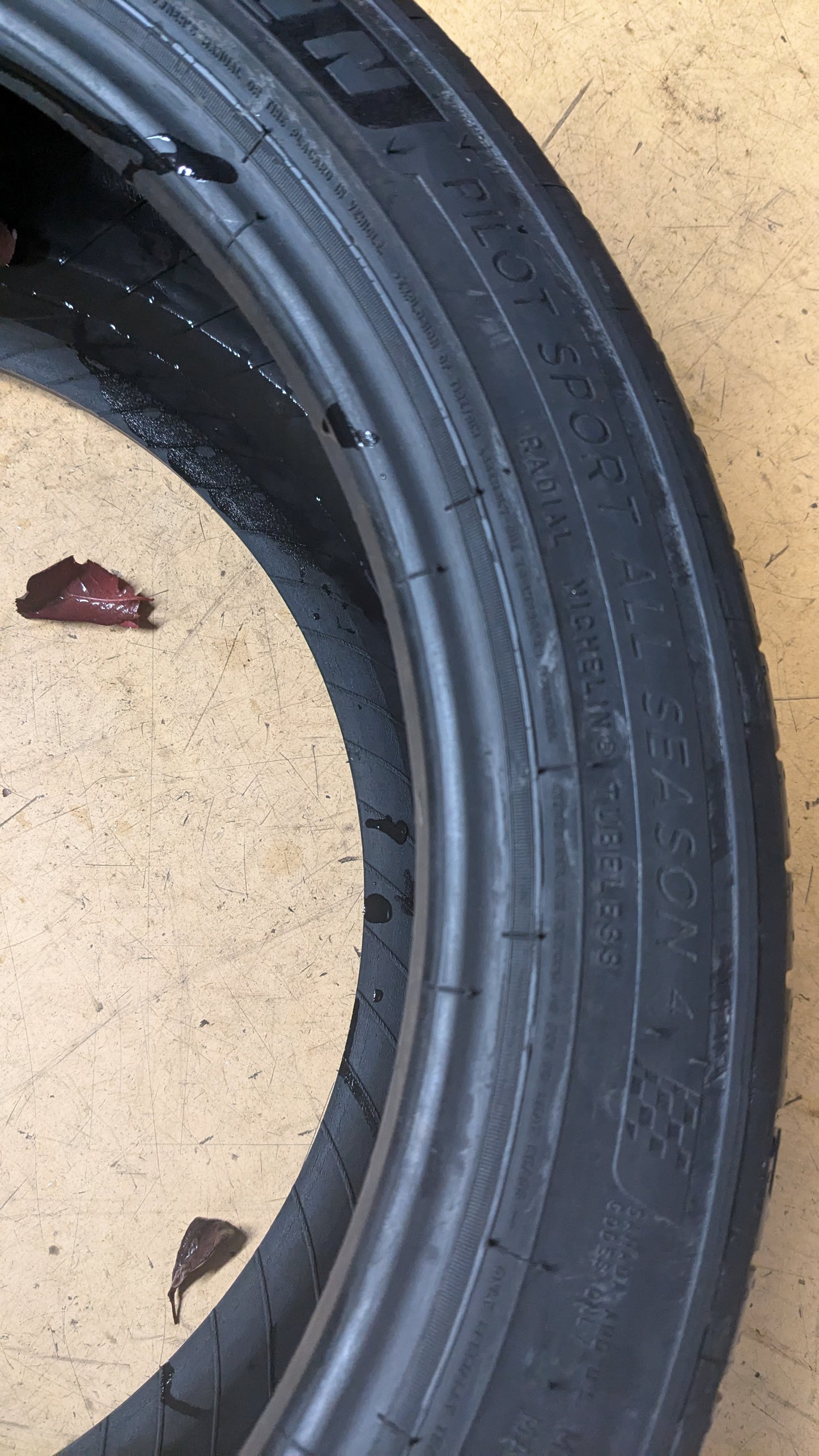 MICHELIN PILOT SPORT ALL SEASON 4 BSW P 235 40 18 95Y XL TIRE 772372