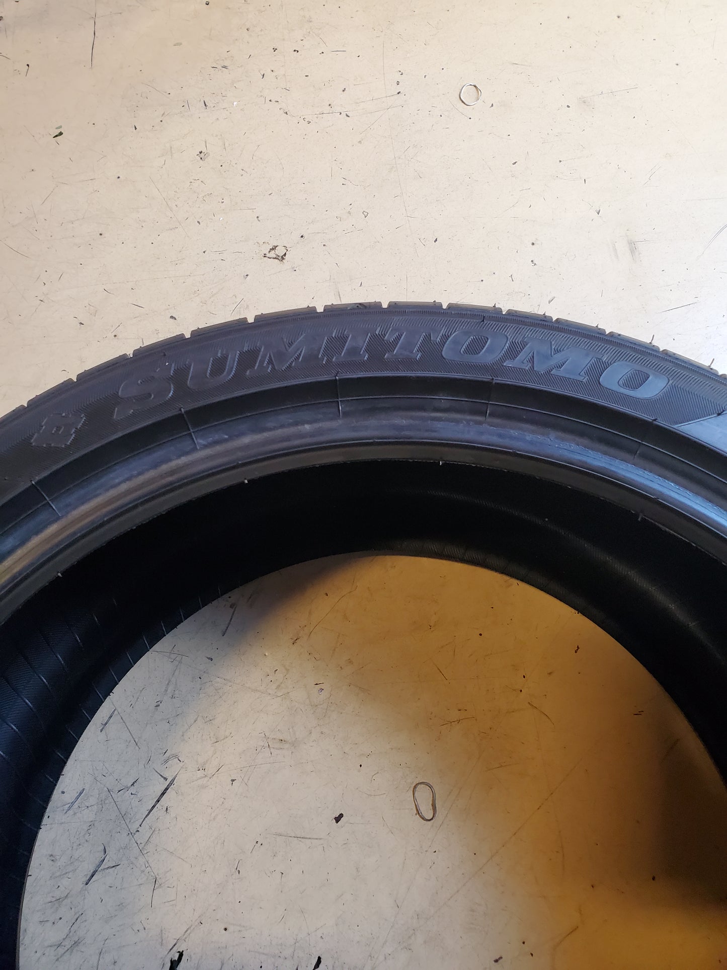 USED 9/32” SUMITOMO HTRZ5 BSW P 265 35 19 98Y XL PERFORMANCE TIRE HTR64