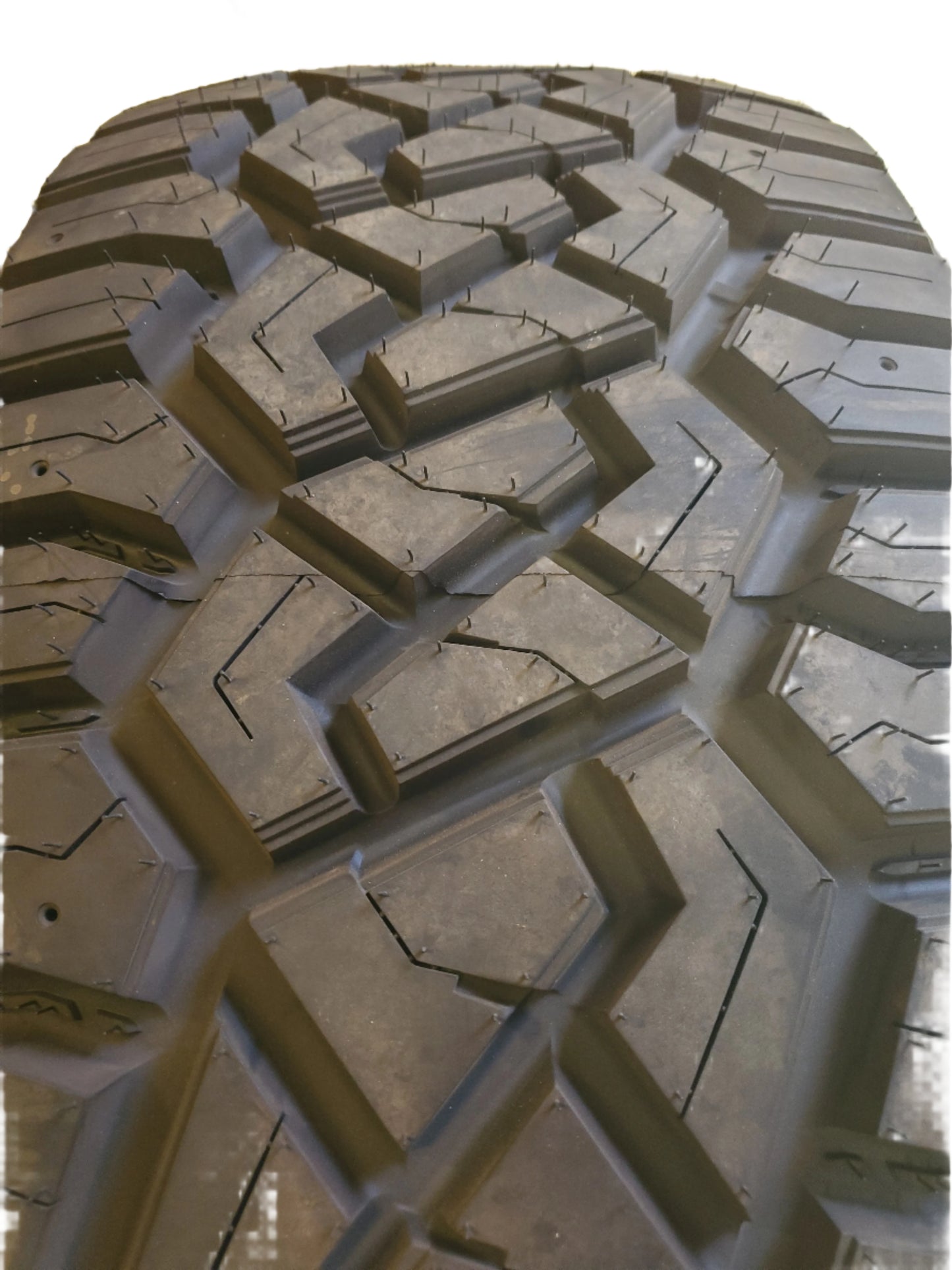 PRINX HICOUNTRY R/T HR1 BSW LT 33 12.5 18 122Q 12PLY RUGGED TERRAIN TIRE 9315250656