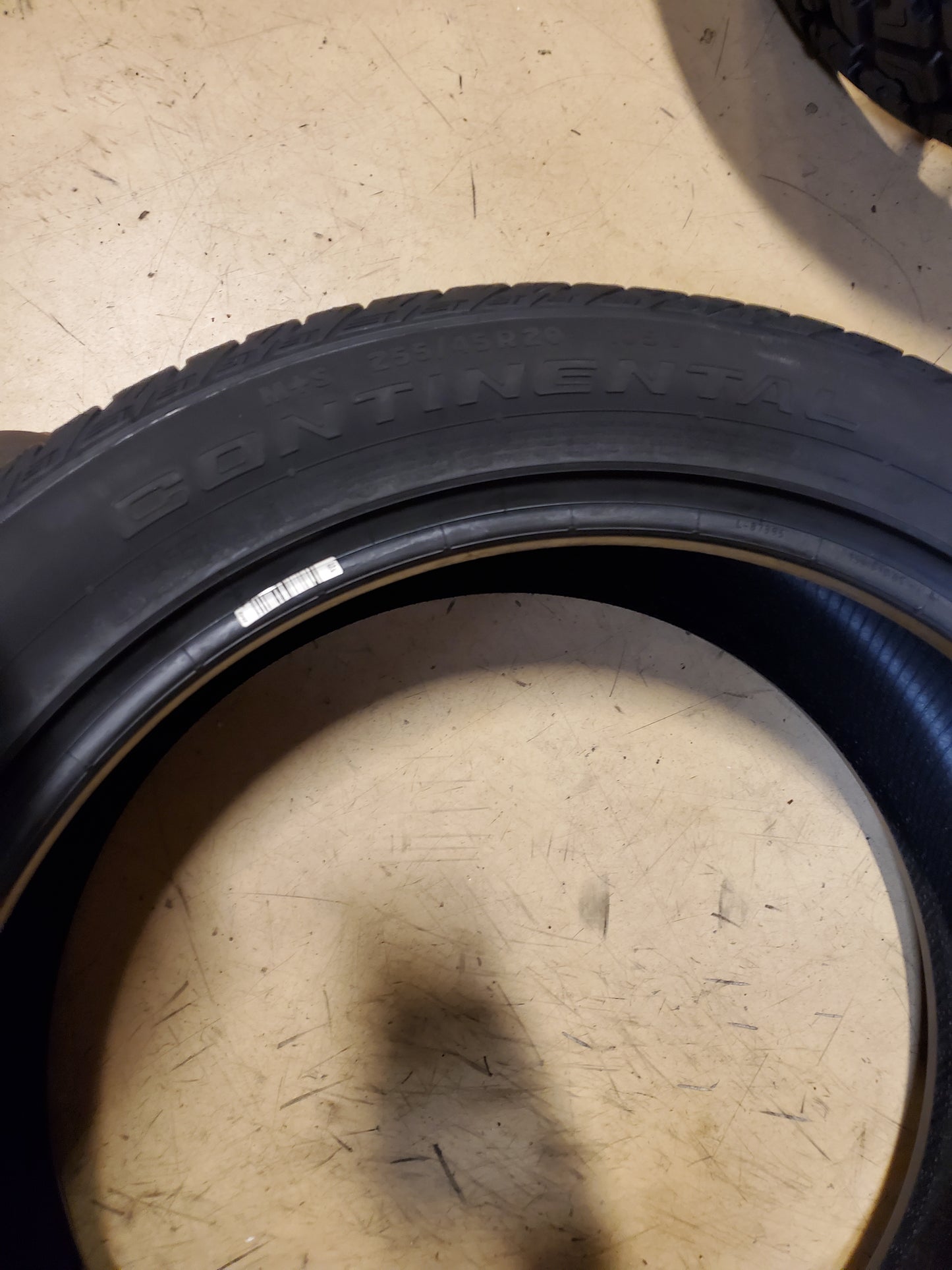 CONTINENTAL CROSSCONTACT LX SPORT P 255 45 20 105V XL TIRE 03591600000
