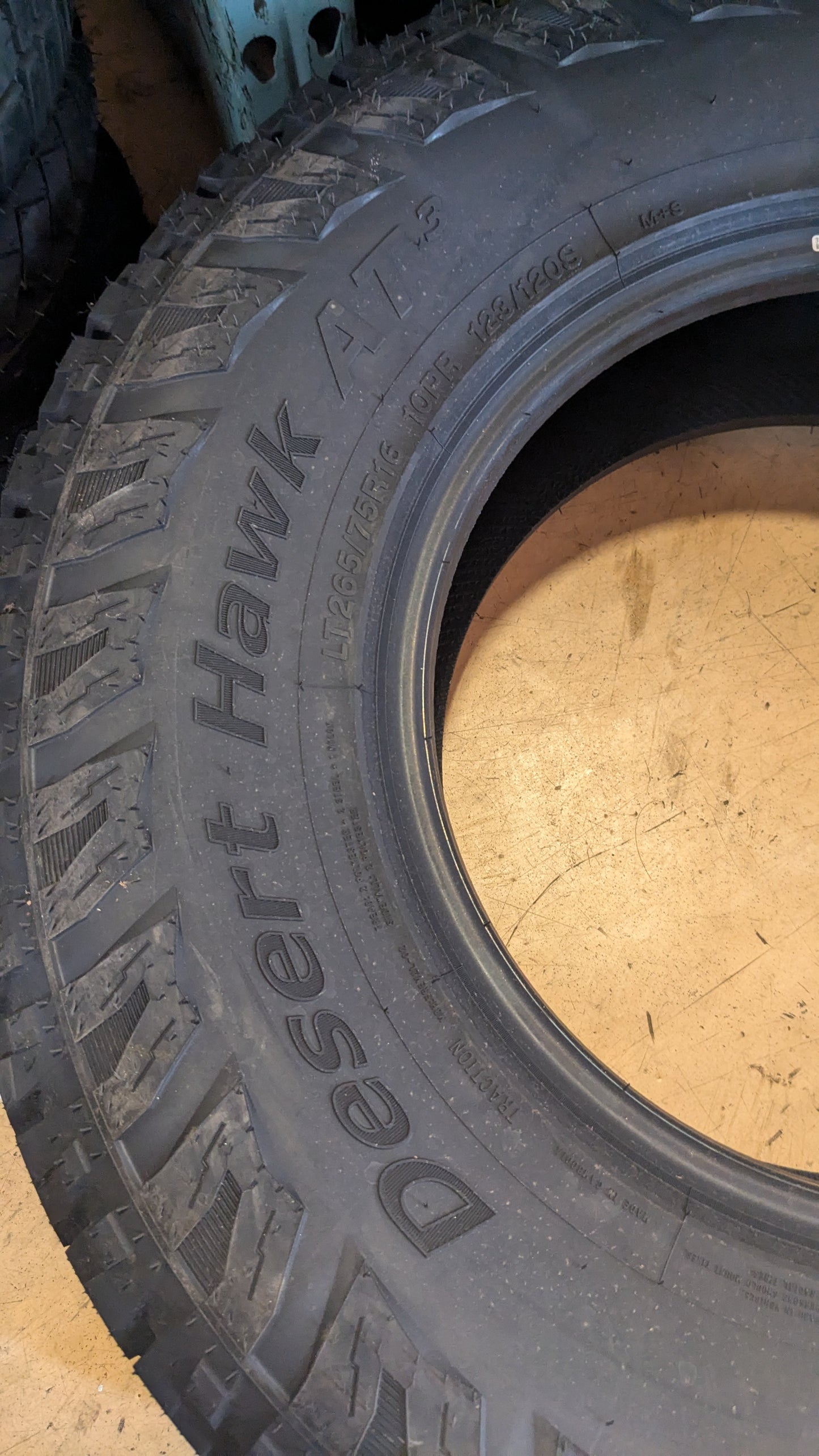 ACHILLES DESERT HAWK BSW LT 285 65 20 126/123S 10 PLY TERRAIN TIRE ADK67