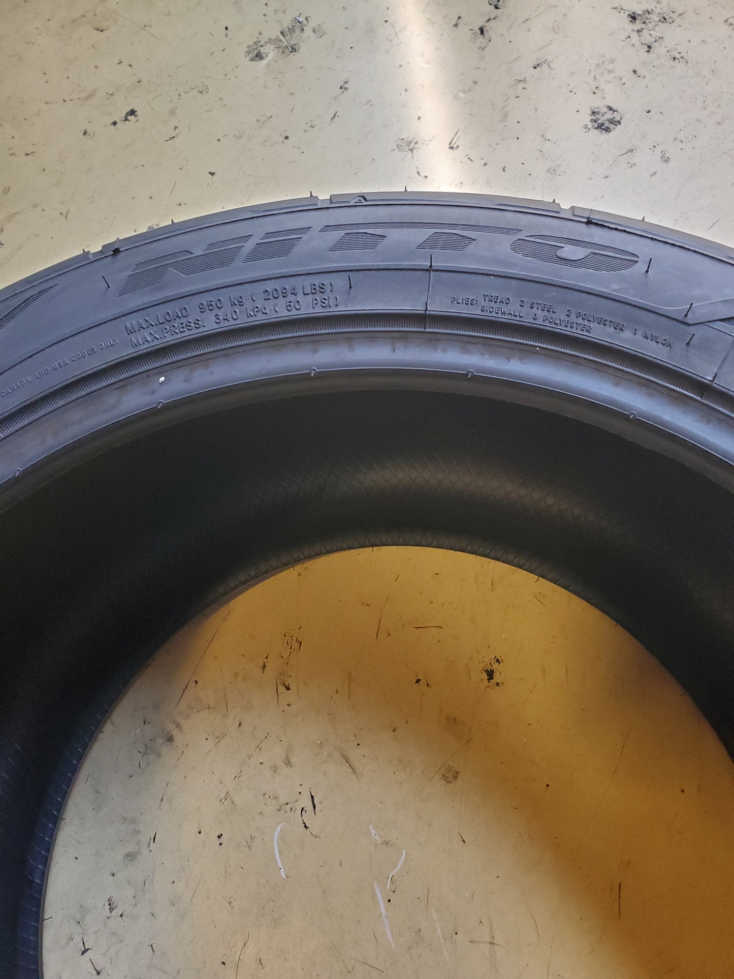 NITTO NT555RII BSW P 305 35 19 106W XL RACING TIRE 108640