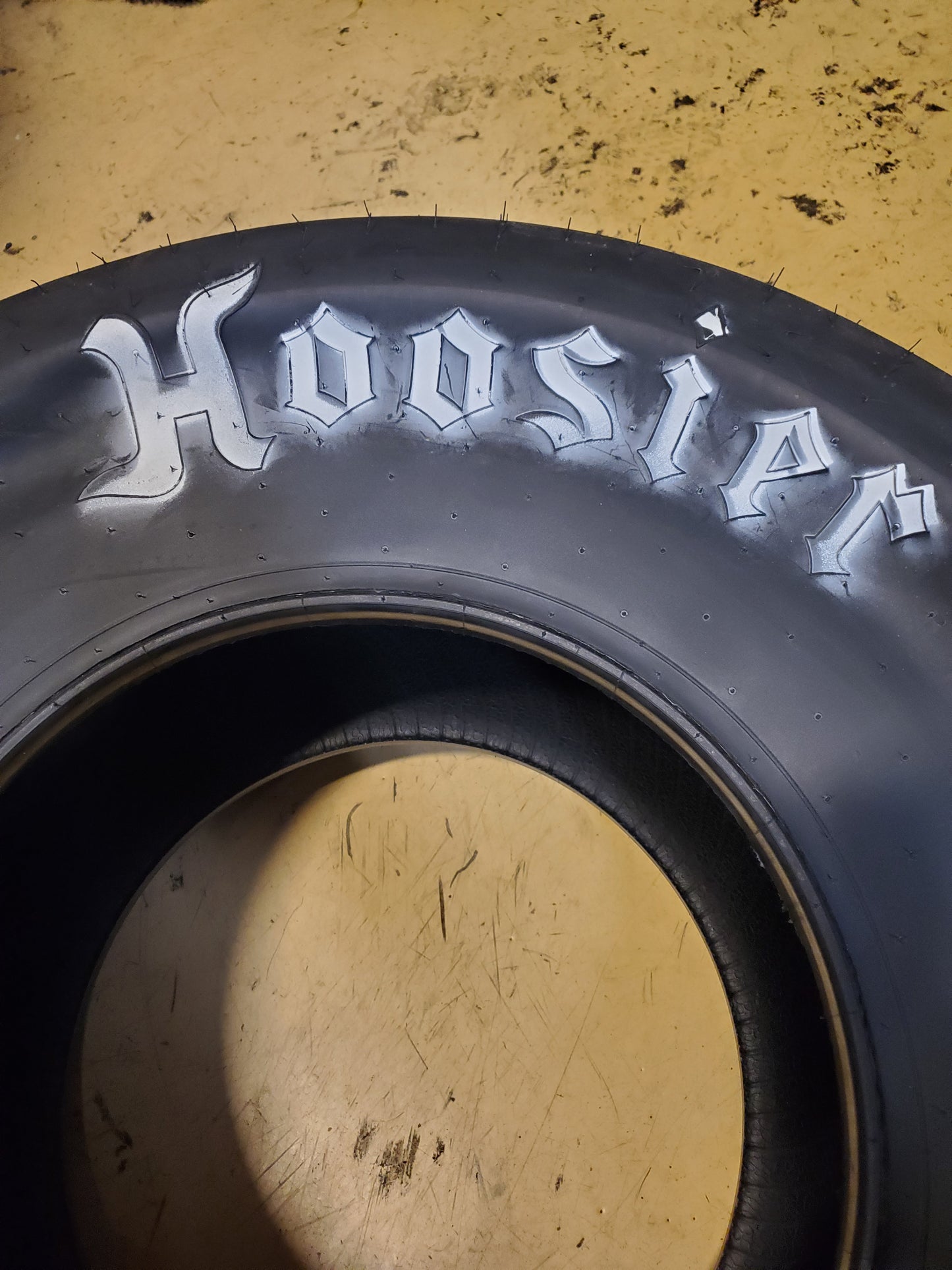 HOOSIER D06 BSW 29.5 11.5W 15 DRAG TIRE 18195D06