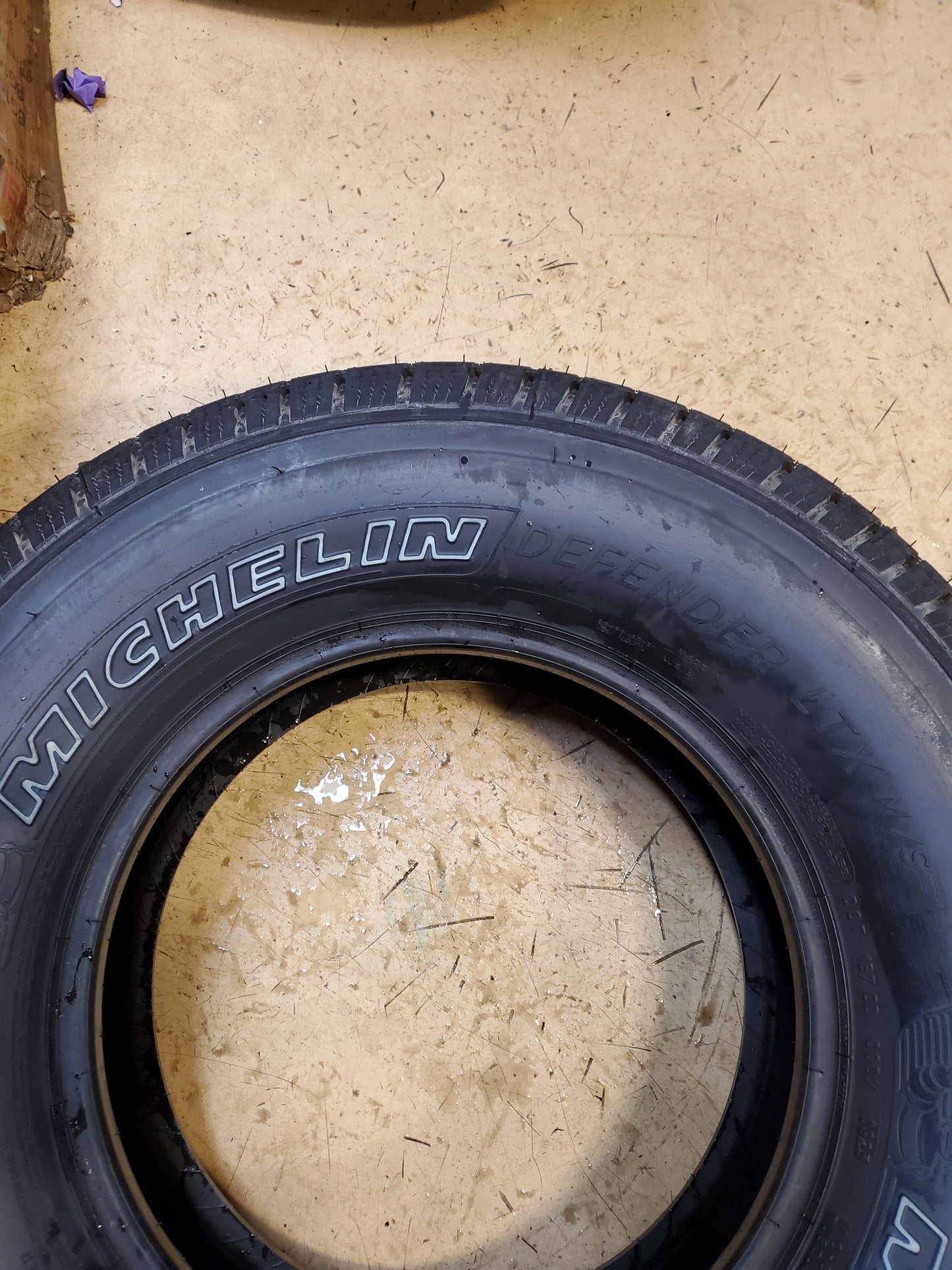 MICHELIN DEFENDER LTX OWL P 235 75 15 109T XL ALL SEASON TIRE 82806