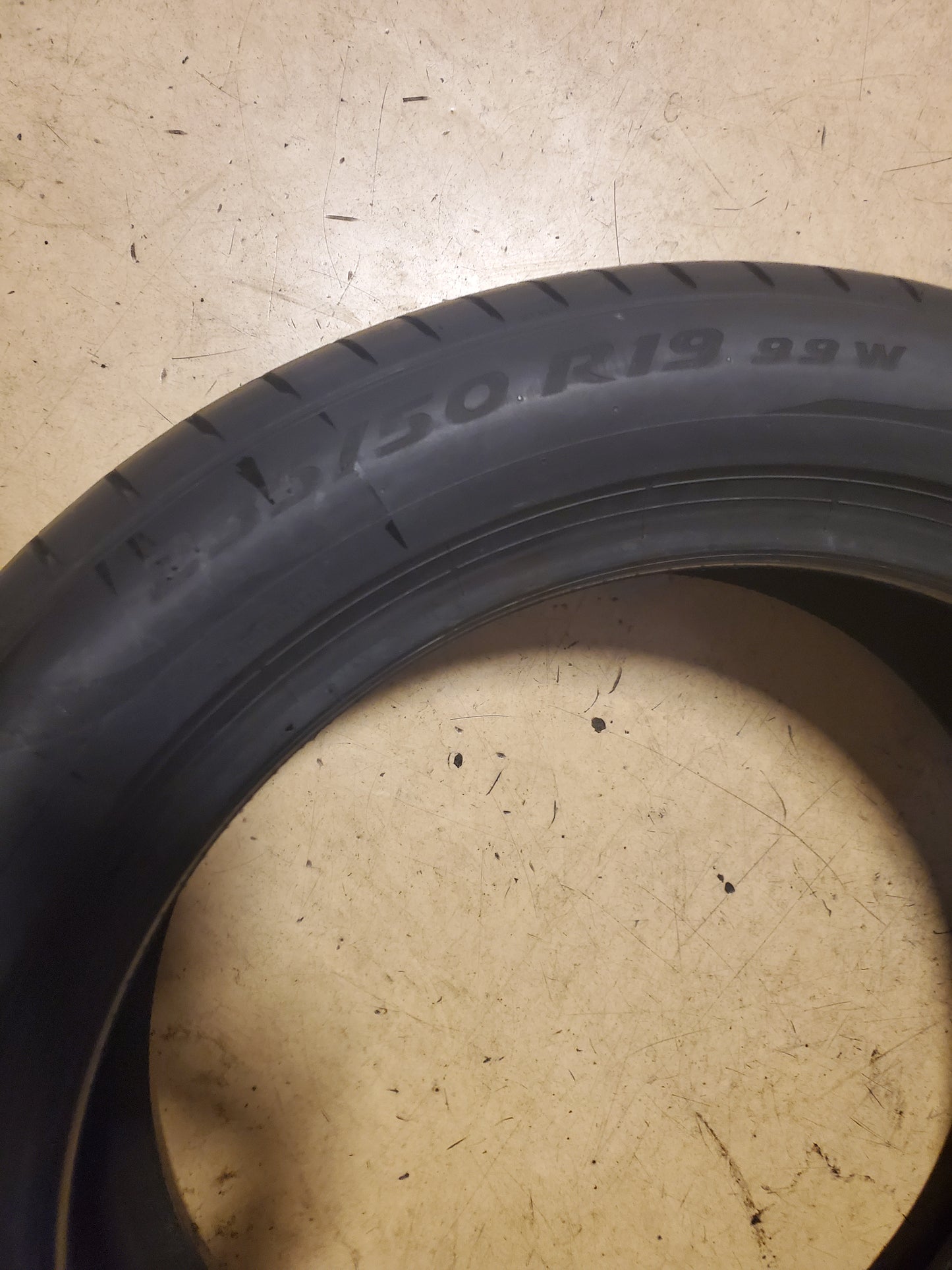 NOS PIRELLI P ZERO MO BSW P 235 50 19 99W UHP TIRE 2706500