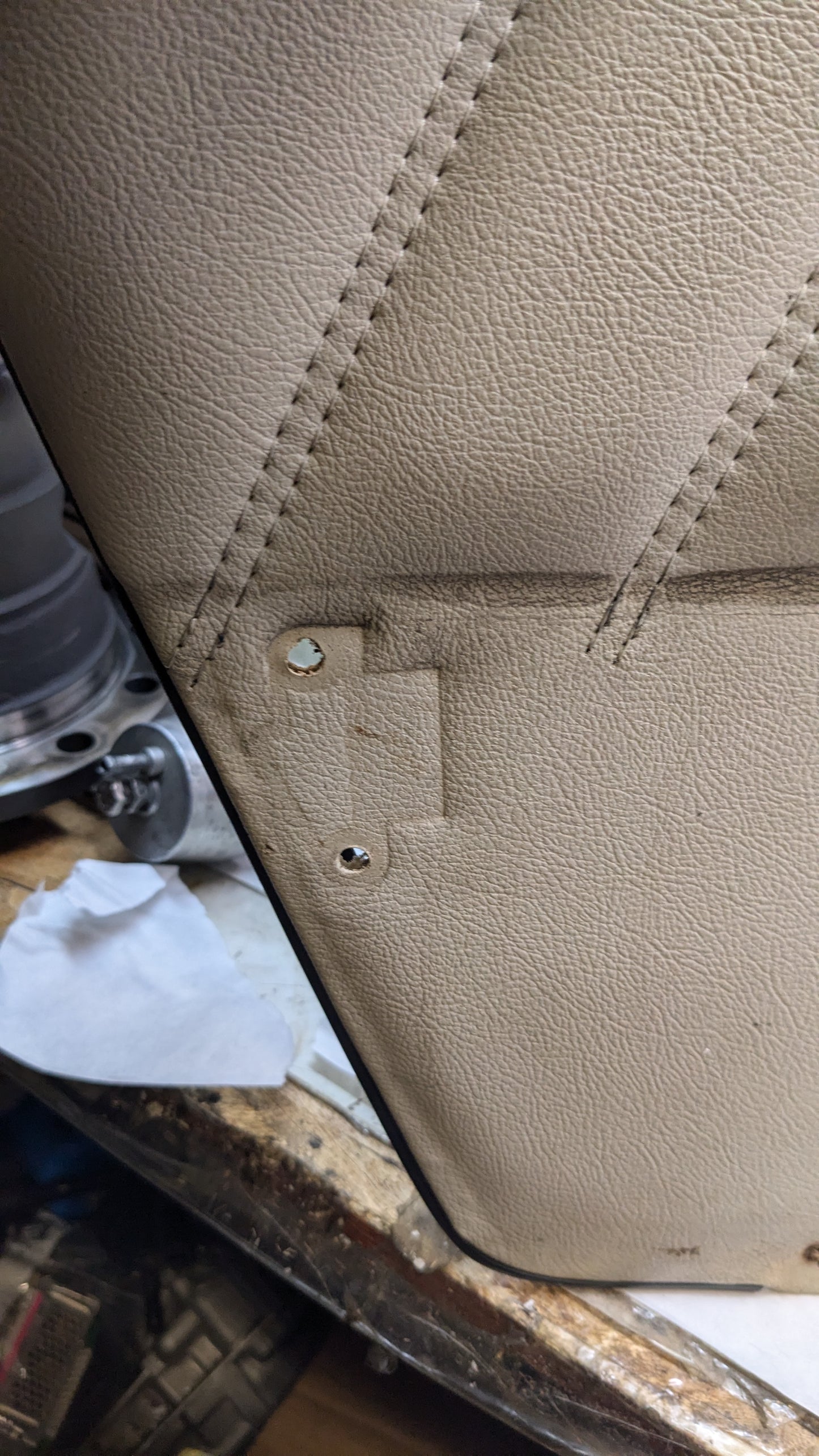 USED PORSCHE 911 CARRERA LEFT LEATHER DOOR PANEL WITH TWEETER AND HANDLE