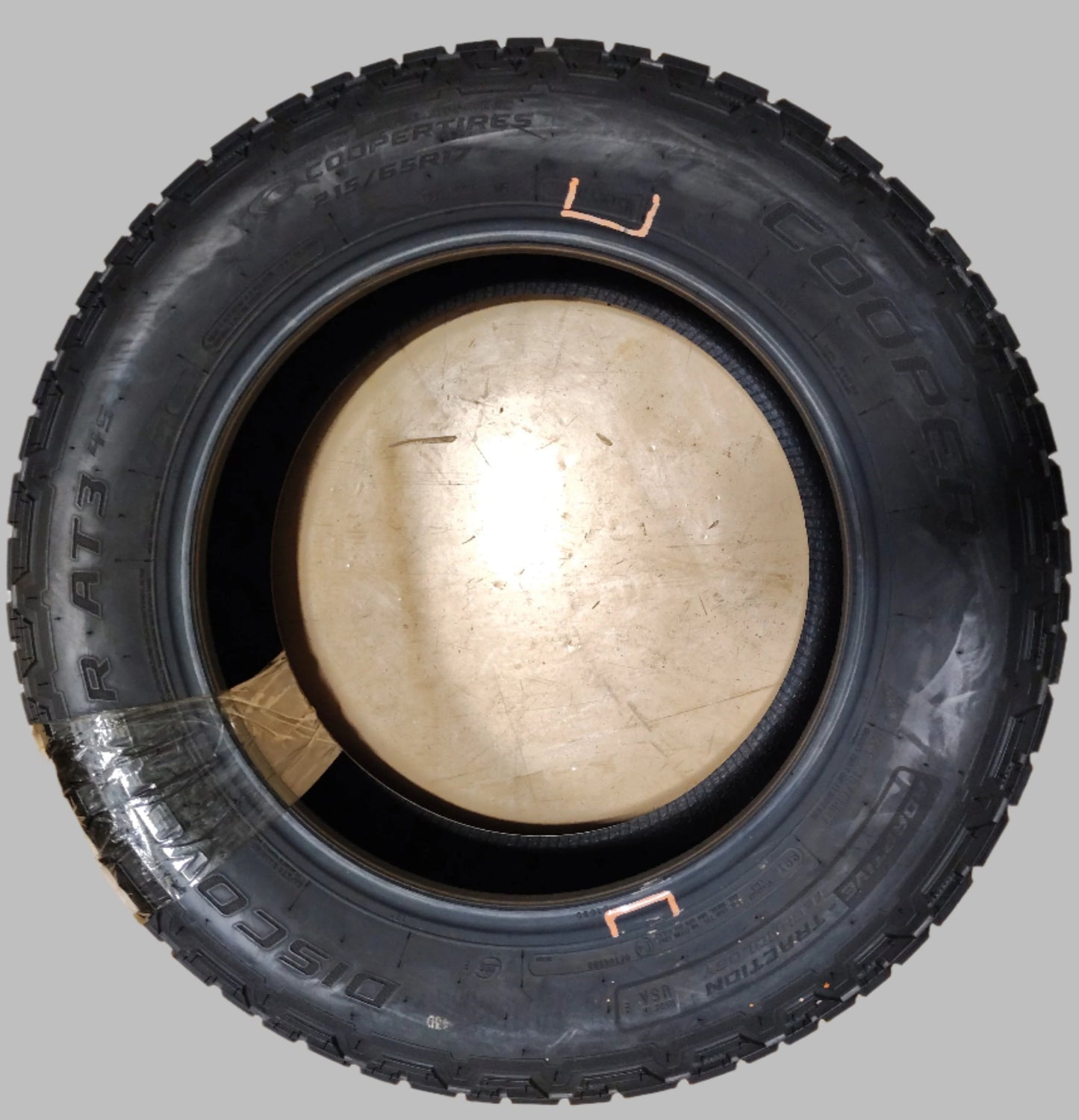 BLEMISH TIRE COOPER DISCOVERER AT3 4S OWL P 215 65 17 99T SL ALL TERRAIN TIRE 90000032941