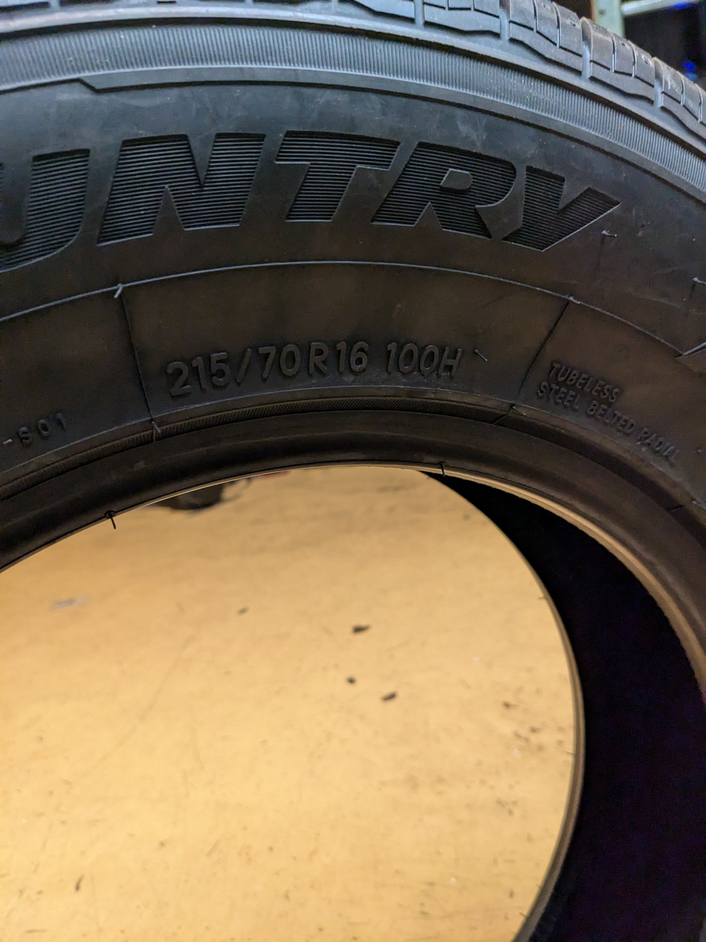 TOYO OPEN COUNTRY Q/T BSW P 215 70 16 100H SL ALL SEASON TIRE 318050