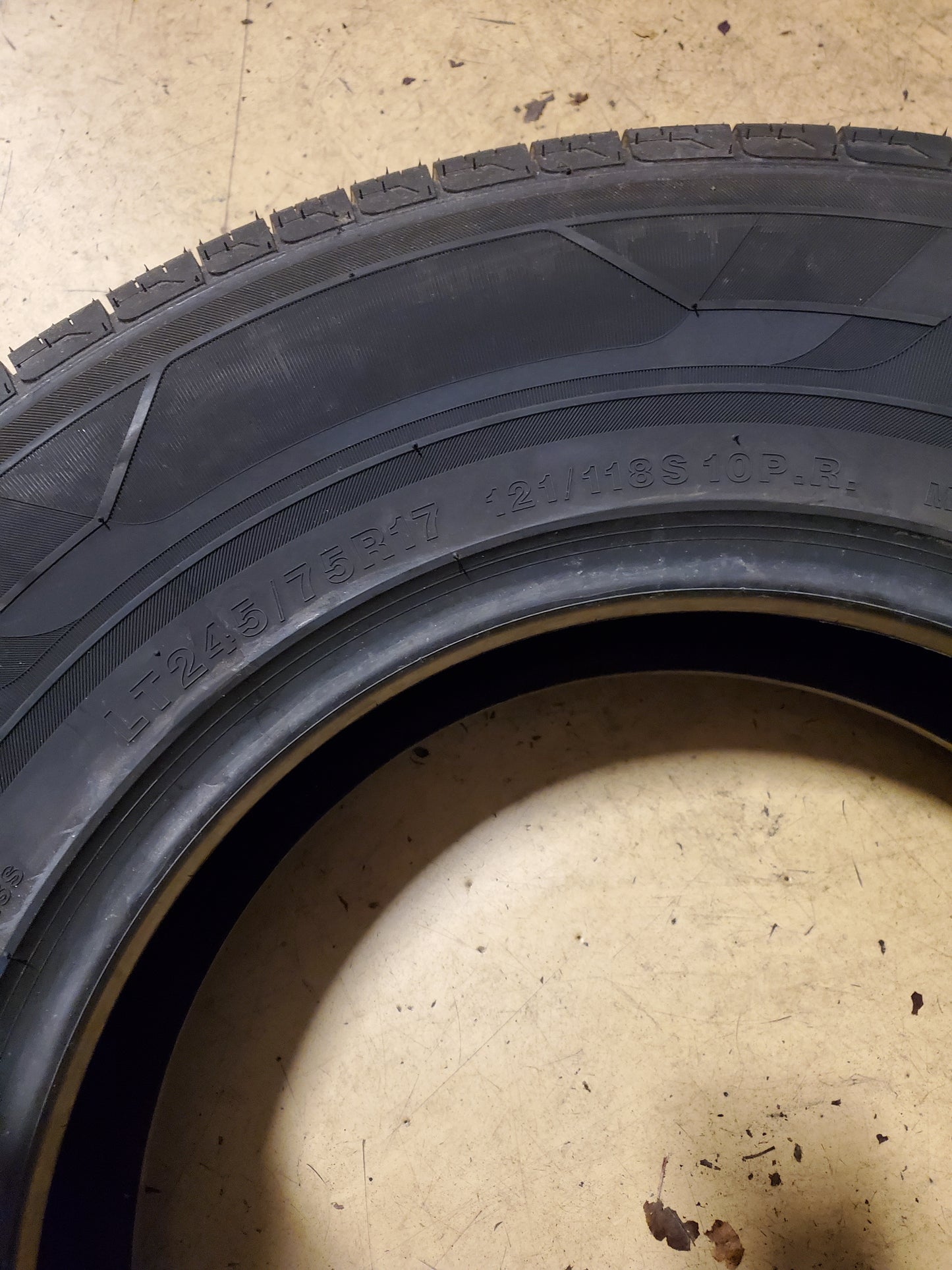AMERICAN ROADSTAR H/T BSW LT 245 75 17 121/118S 10PLY ALL SEASON TIRE ARSHT20